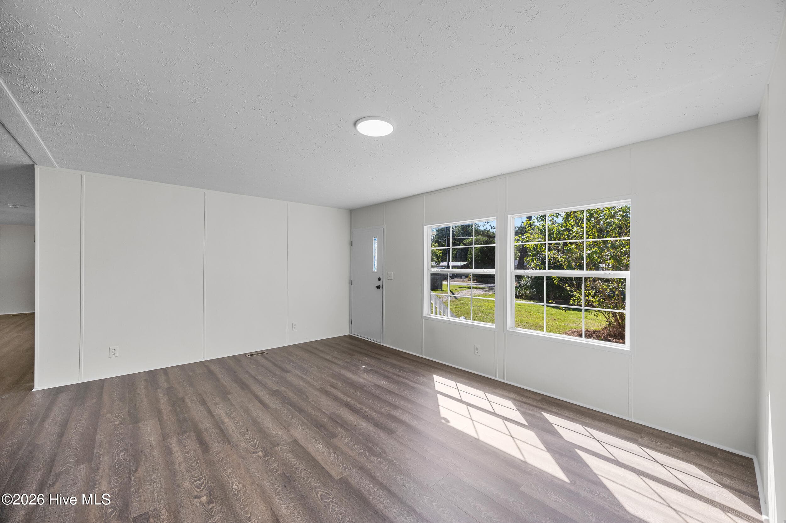Manufactured Home at 2025 Teresa Drive, Castle Hayne, NC 28429, photo 12 of 40