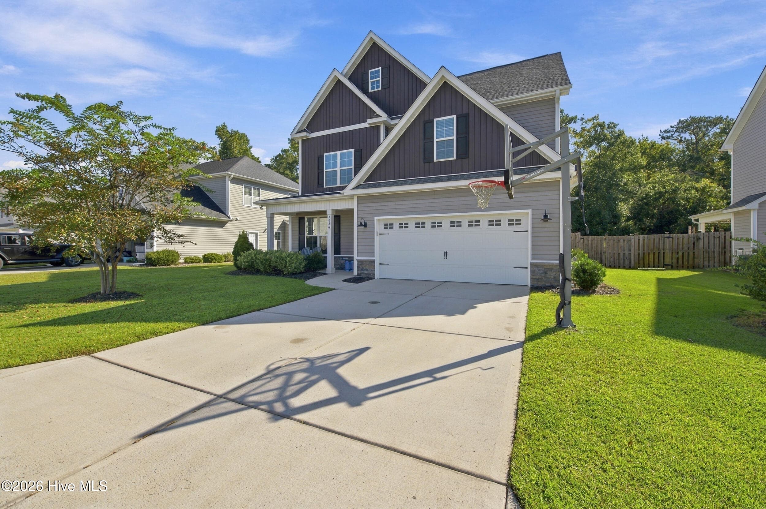Single Family Residence at 3836 Smooth Water Drive, Castle Hayne, NC 28429, photo 5 of 62