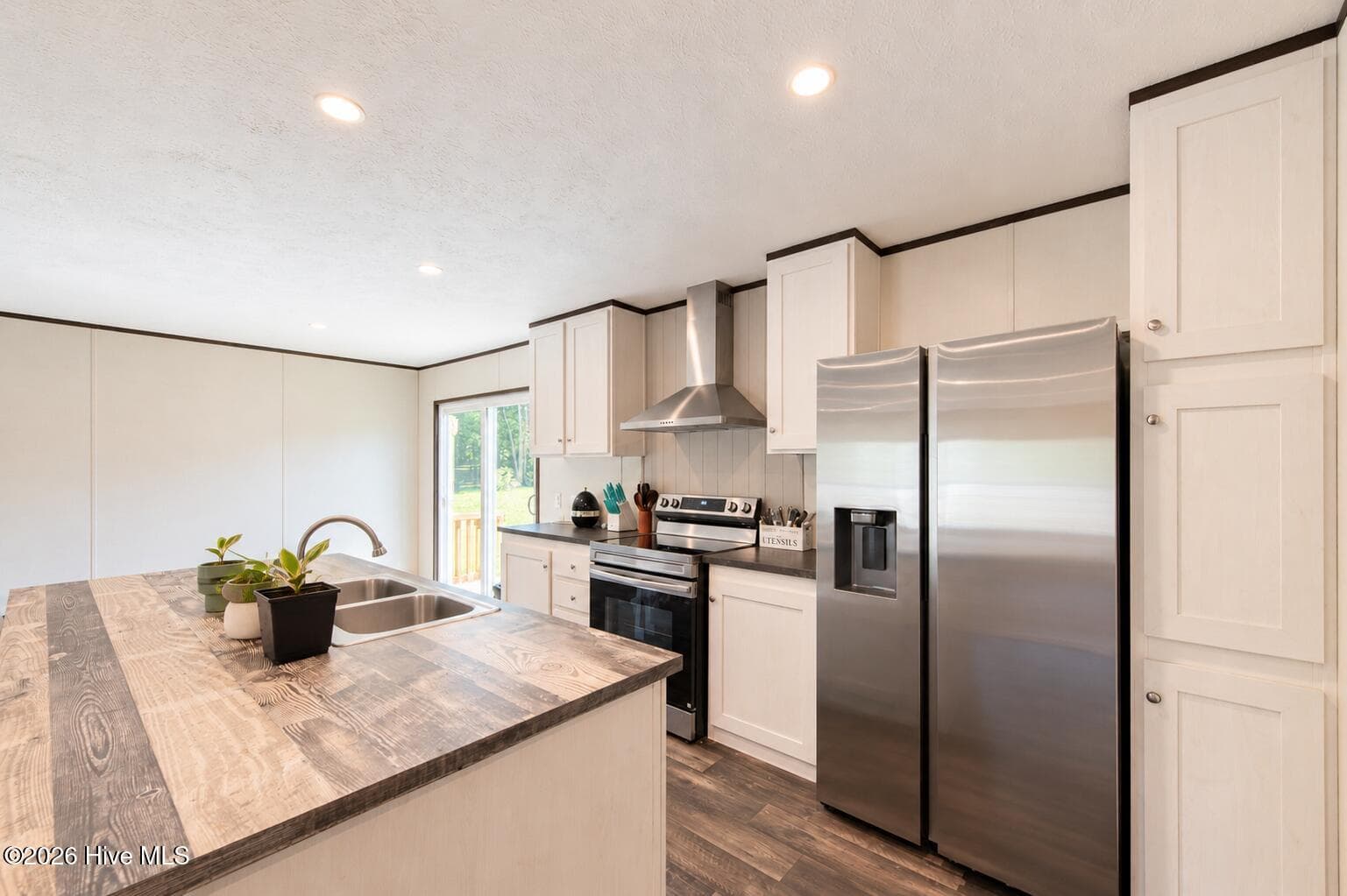 Manufactured Home at 584 Brownstone Drive, Beech Island, SC 29842, photo 10 of 26