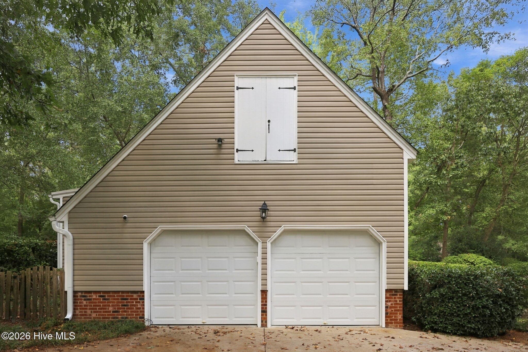 Single Family Residence at 104 Windermere Court, Greenville, NC 27858, photo 16 of 58