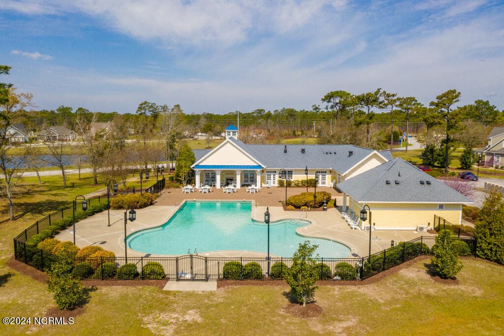 Clubhouse and pool - 407 Cutter Way, Newport, NC 28570