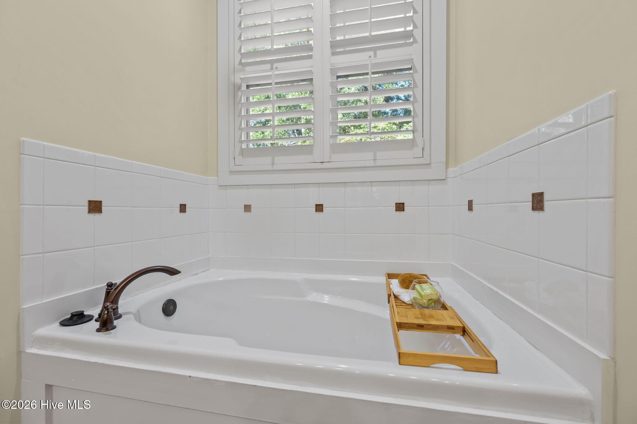 Single Family Residence at 806 Wildflower Drive, Holly Ridge, NC 28445, photo 2 of 5
