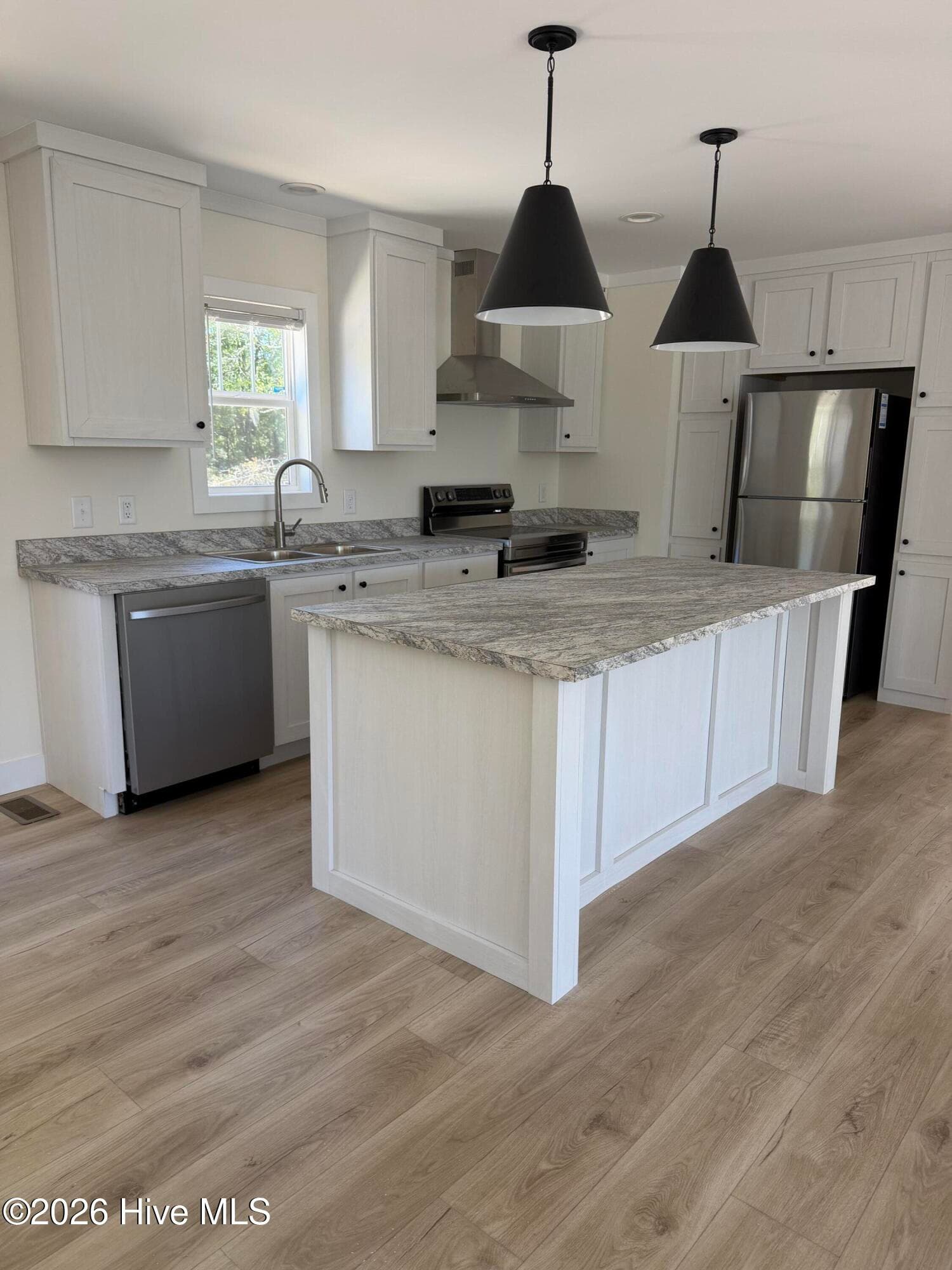 Manufactured Home at 442 Mt Zion Road, Trenton, SC 29847, photo 5 of 22
