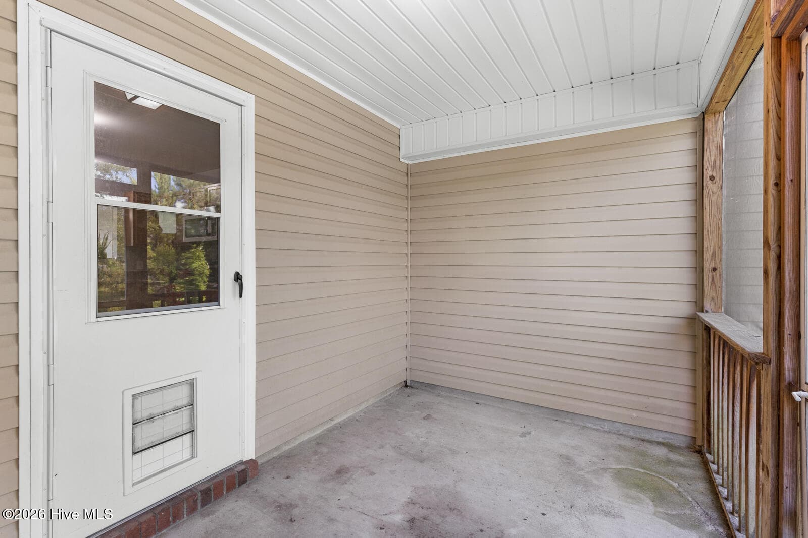 Townhouse at 402 Caldwell Loop, Jacksonville, NC 28546, photo 22 of 27