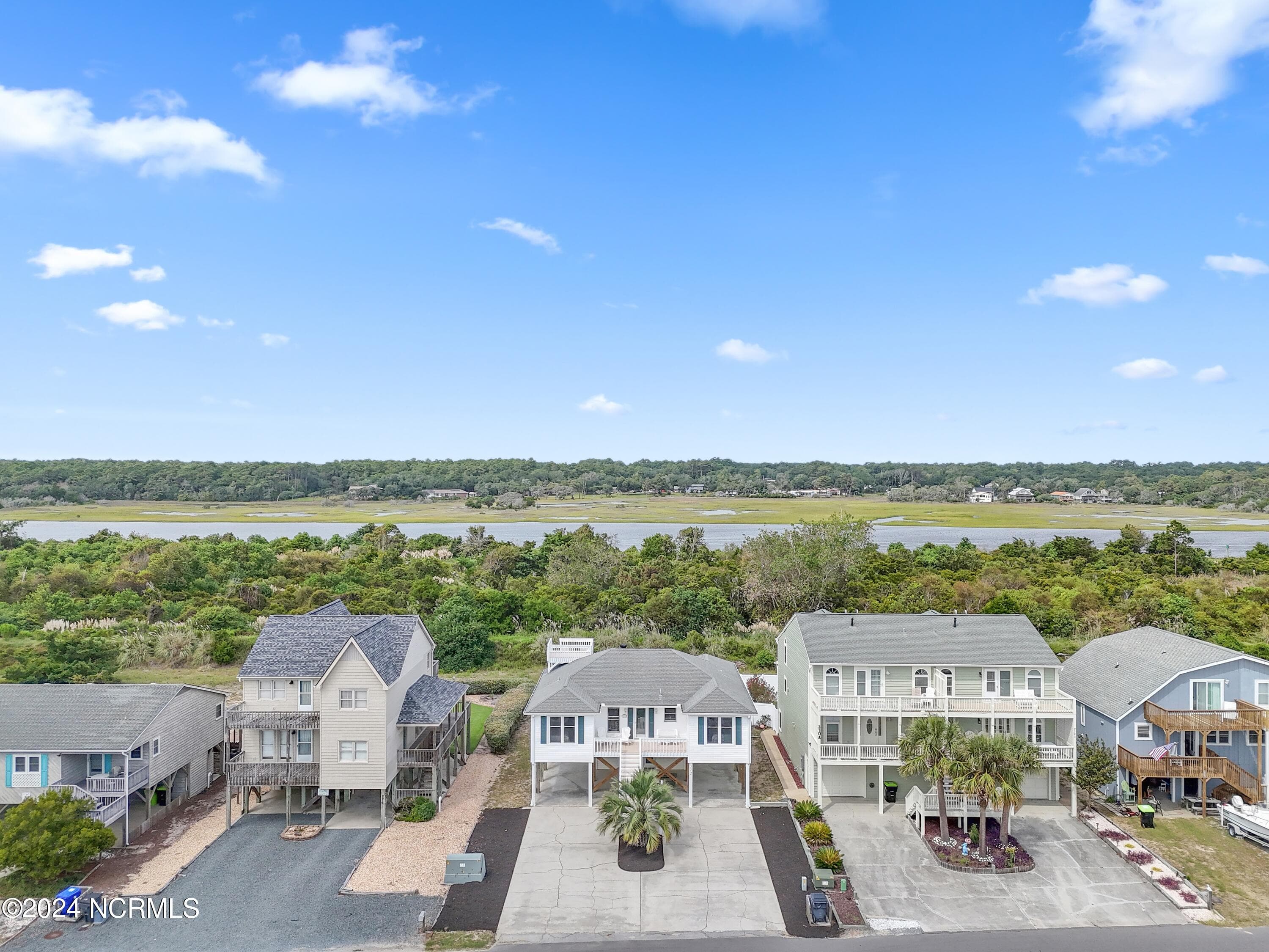 Single Family Residence at 272 Brunswick Avenue W, Holden Beach, NC 28462, photo 42 of 45