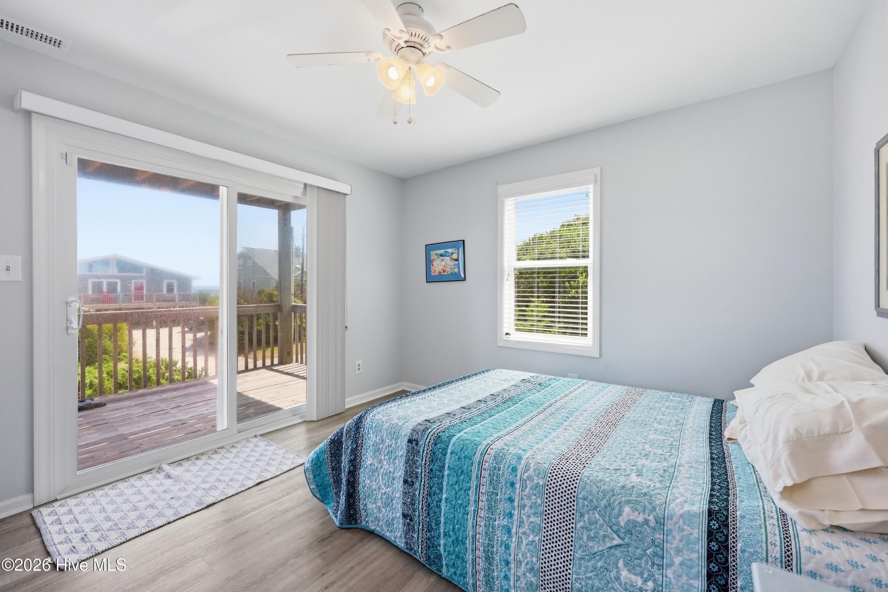 Single Family Residence at 1410 Ocean Drive, Emerald Isle, NC 28594, photo 4 of 6