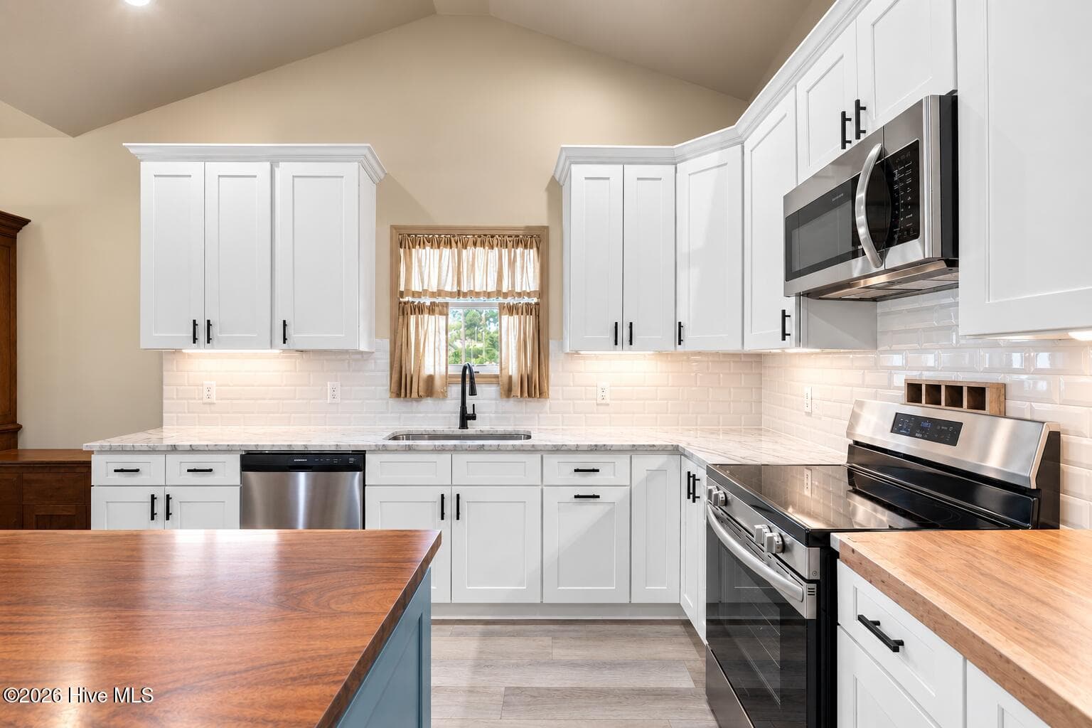 Single Family Residence at 188 Boundary Loop Road NW, Calabash, NC 28467, photo 5 of 41