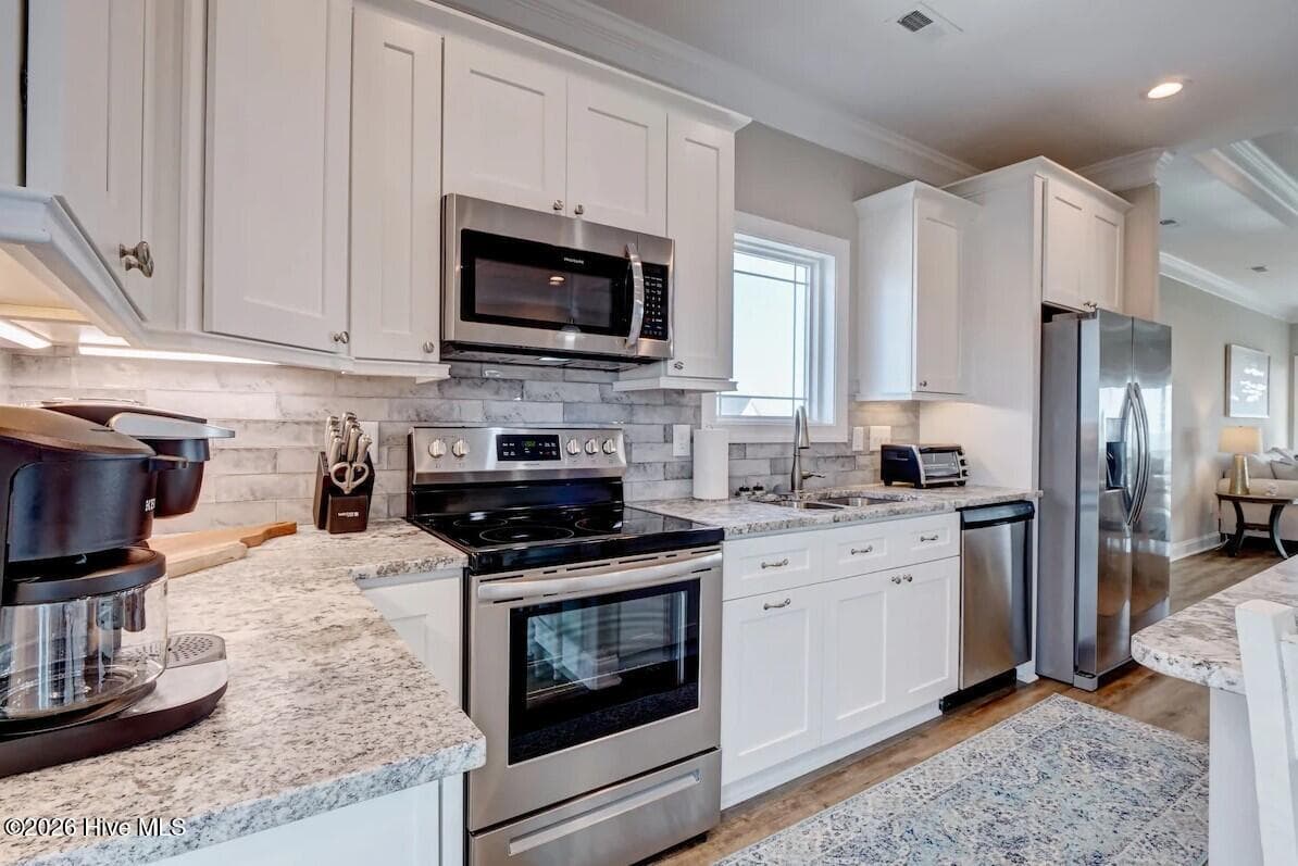 Townhouse at 208 Goldsboro Drive, North Topsail Beach, NC 28460, photo 18 of 74