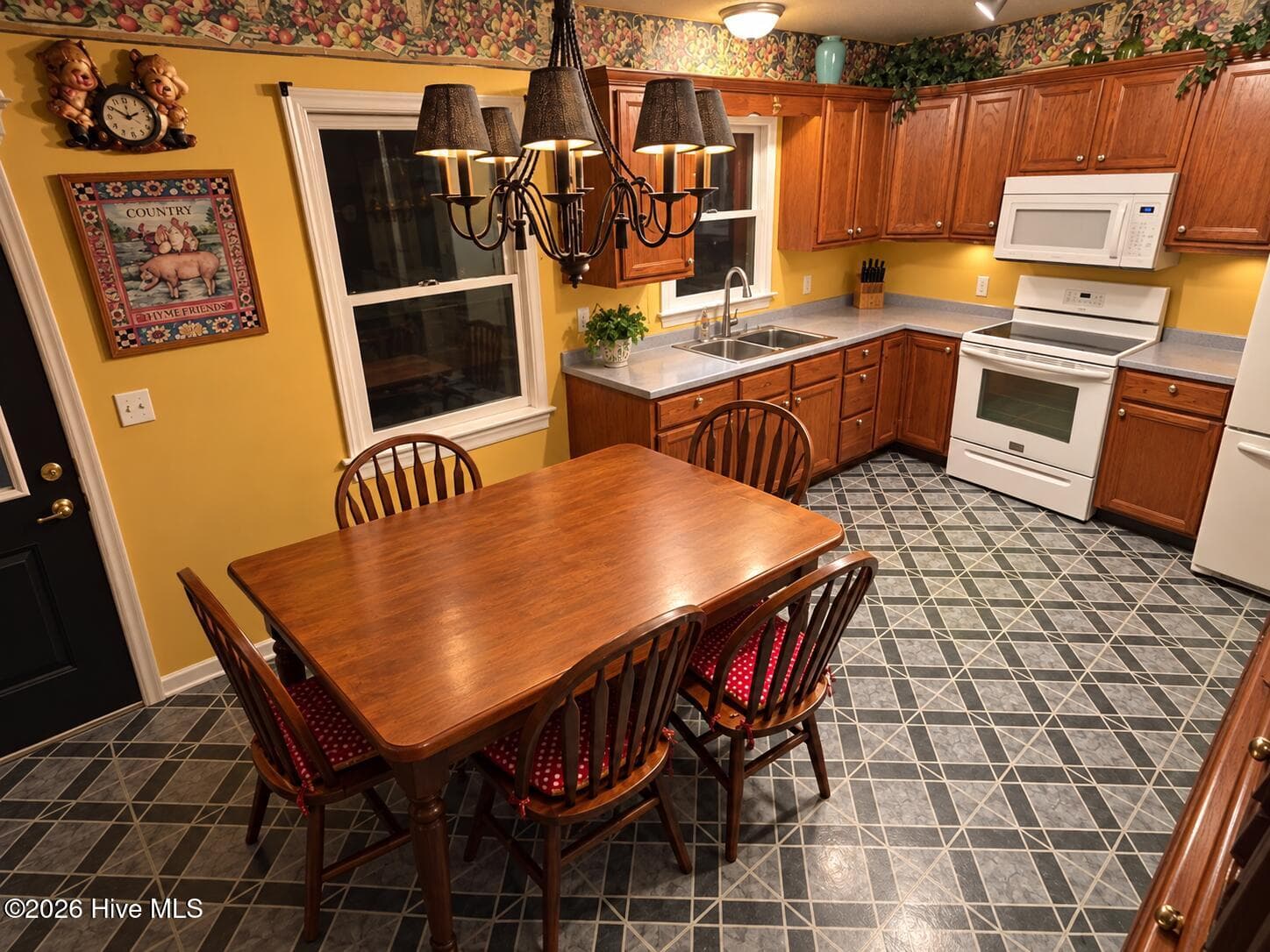 Single Family Residence at 904 Sanlee Drive, Monroe, NC 28110, photo 7 of 14