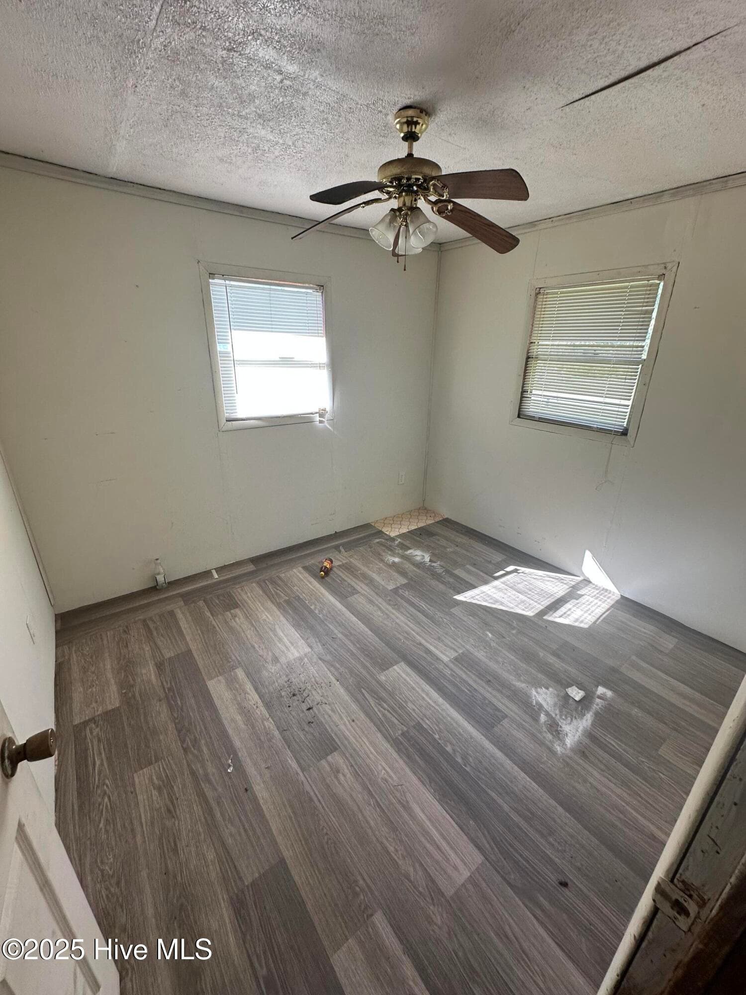 Manufactured Home at 1232 Mears Lane, Clarkton, NC 28433, photo 21 of 27