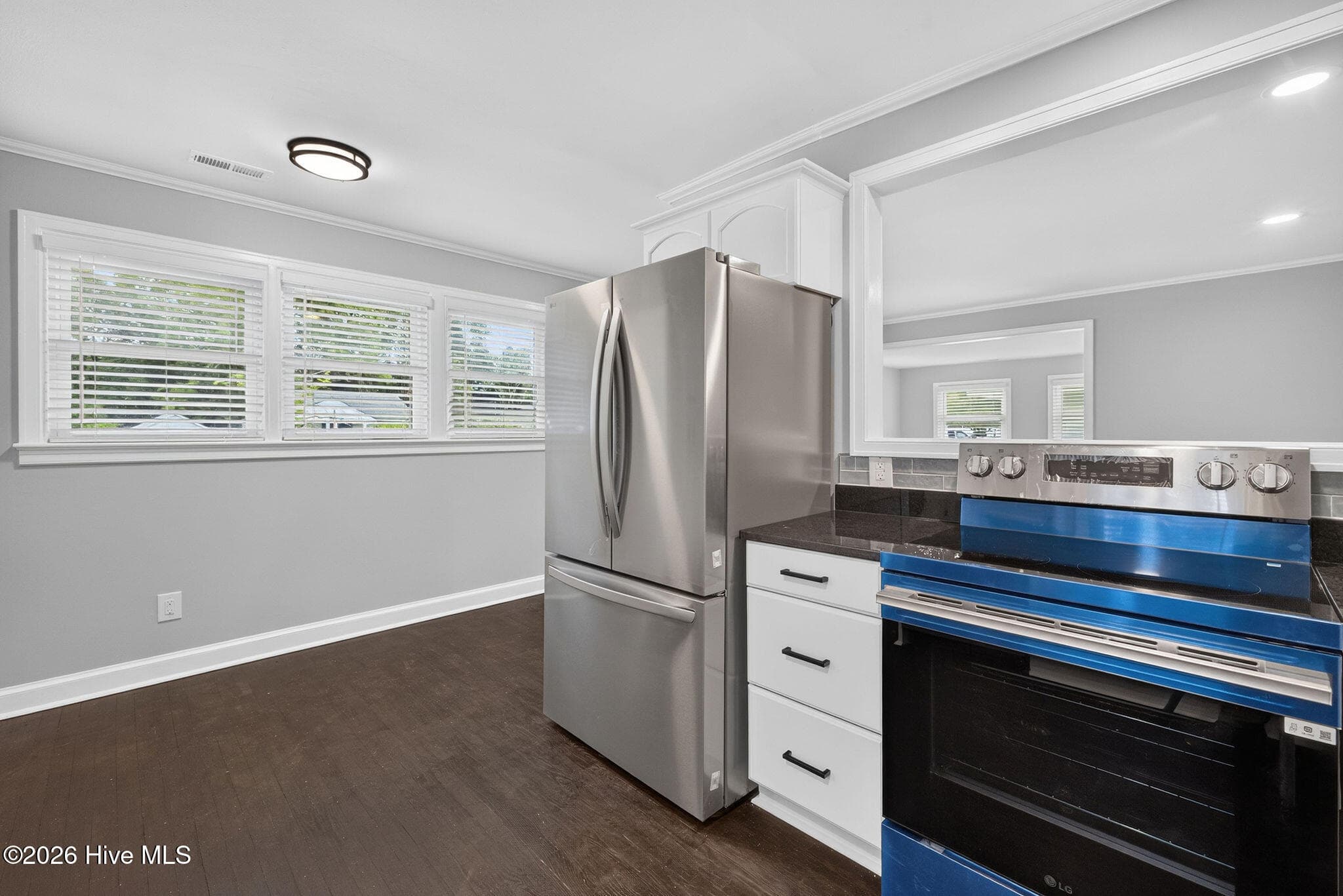 Single Family Residence at 712 Rosemont Avenue, Wilmington, NC 28403, photo 18 of 36