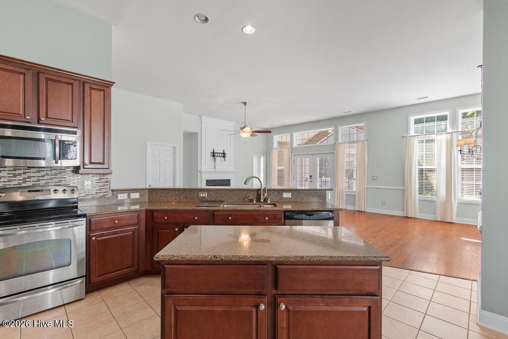 Single Family Residence at 283 Carolina Farms Boulevard, Calabash, NC 28467, photo 15 of 90