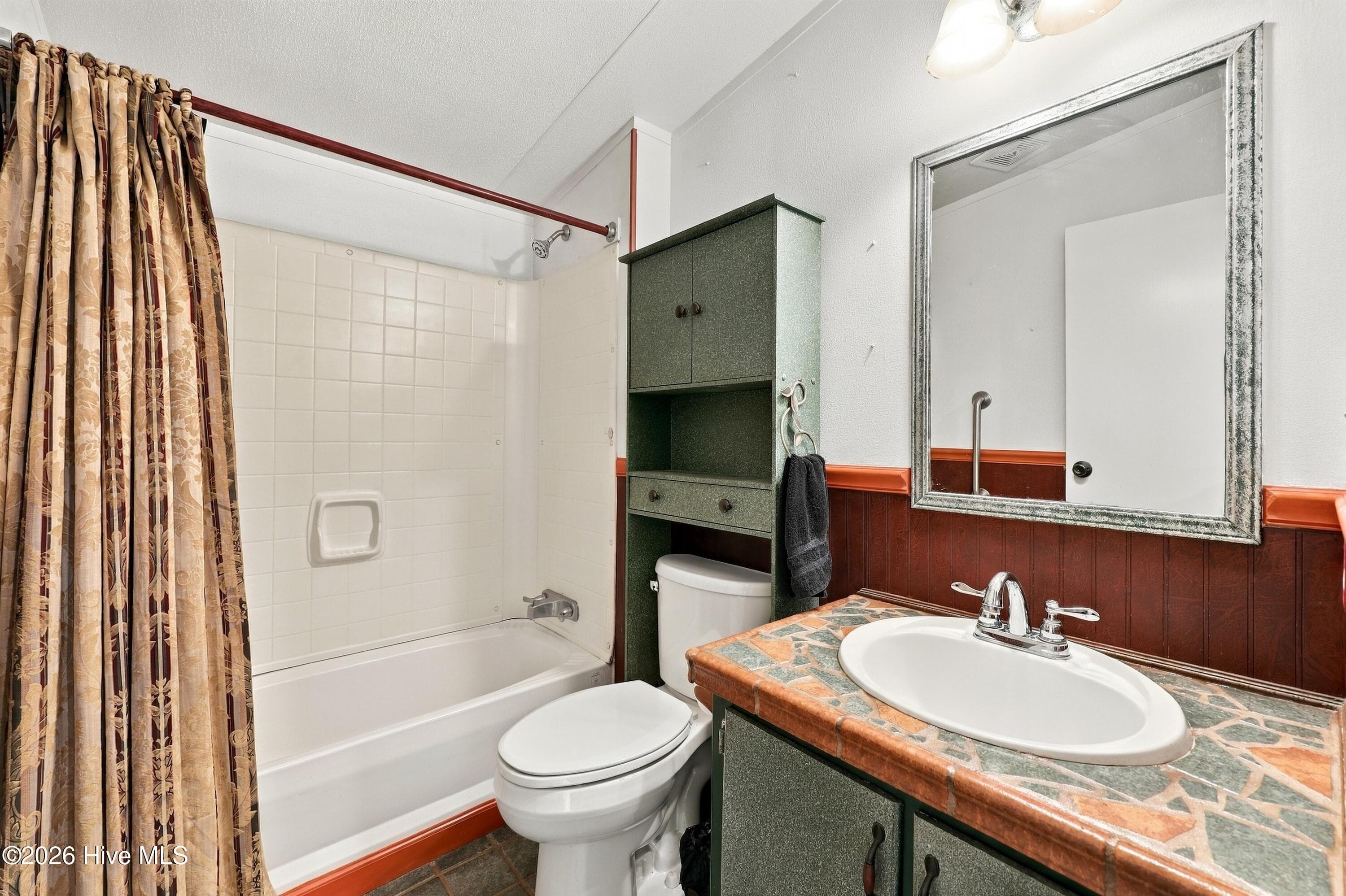 Manufactured Home at 683 Bay Harbor Drive, Hampstead, NC 28443, photo 22 of 40