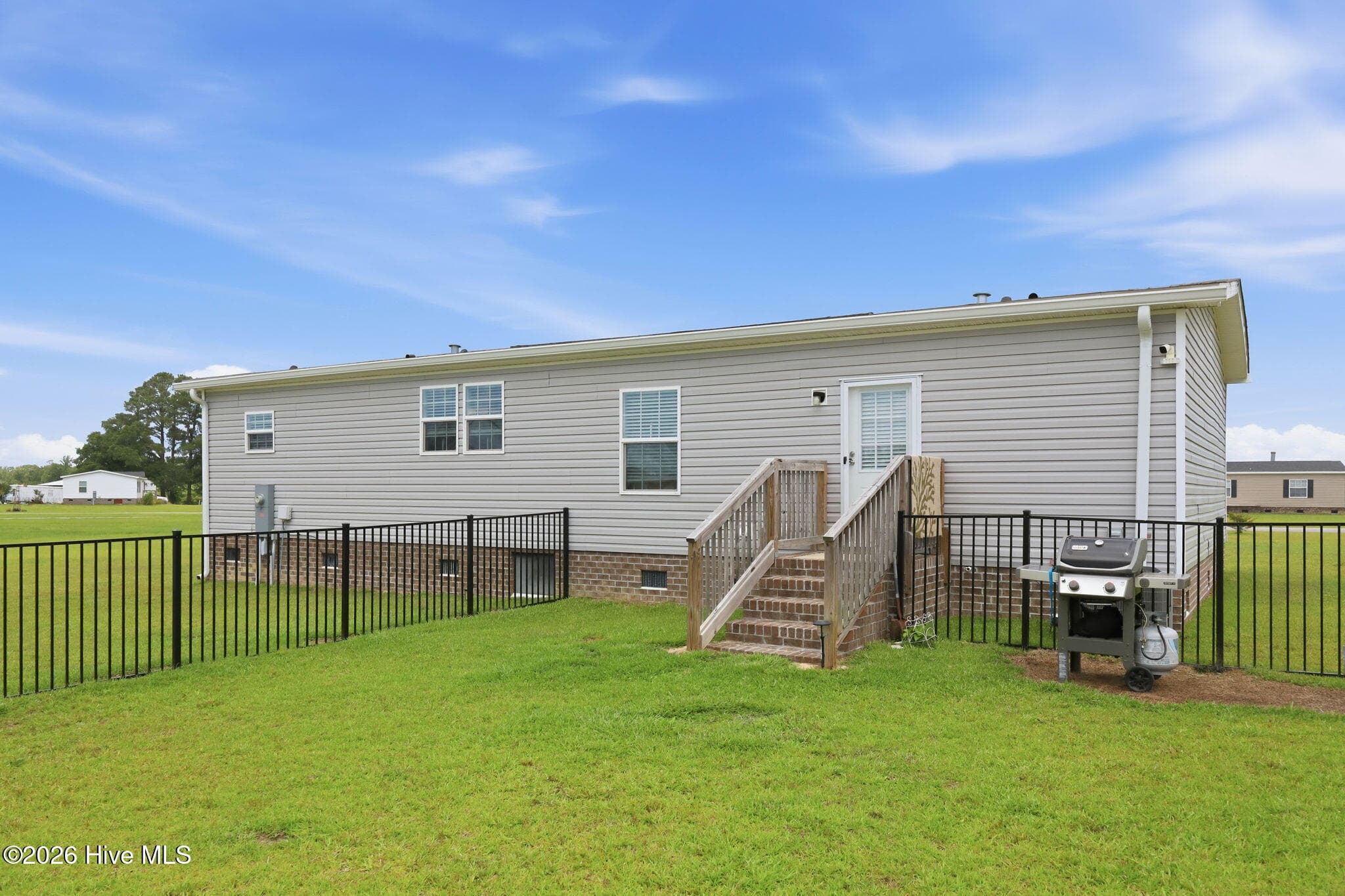 Manufactured Home at 203 Magnolia Drive, Stella, NC 28582, photo 27 of 40