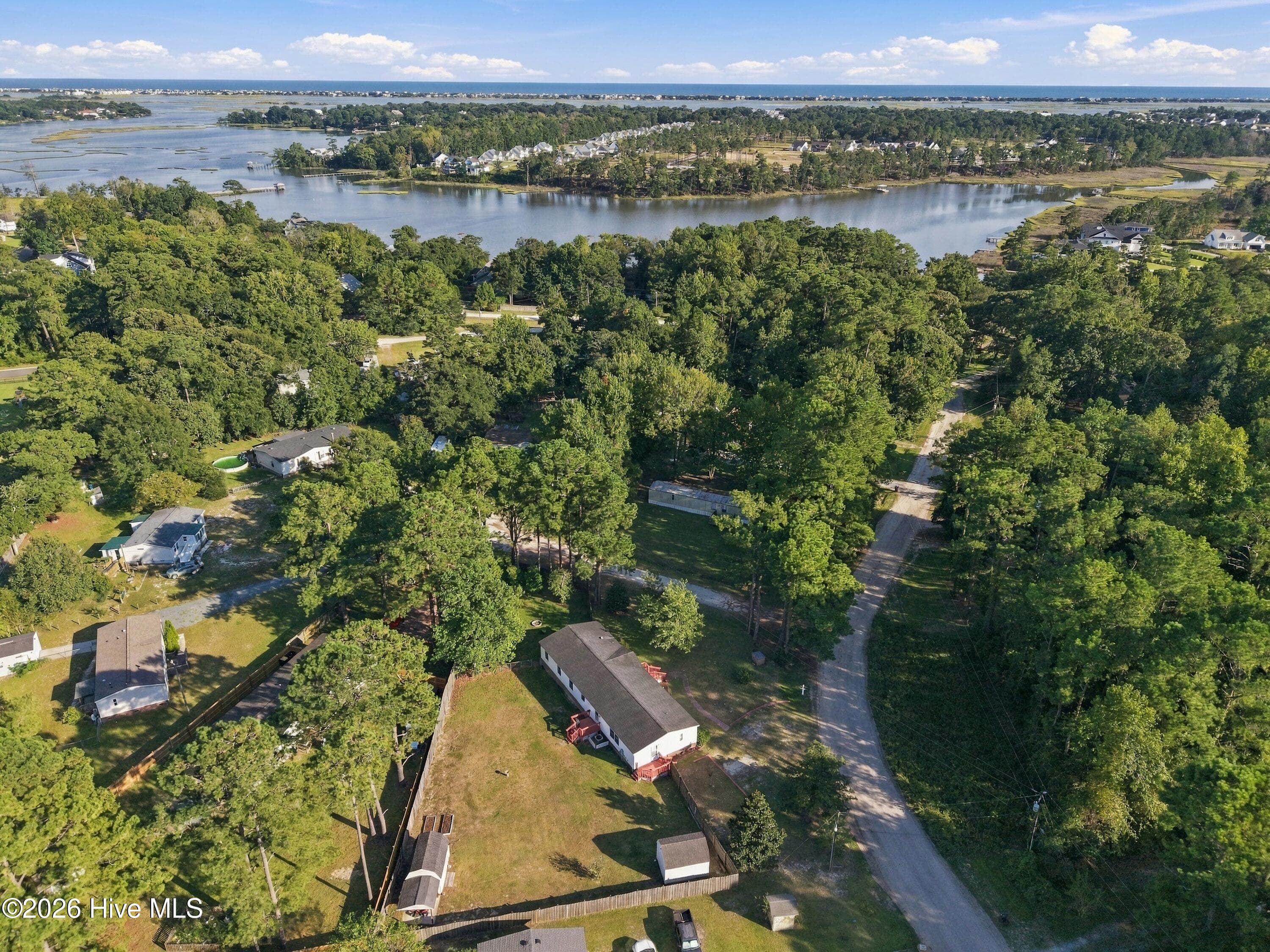Manufactured Home at 683 Bay Harbor Drive, Hampstead, NC 28443, photo 6 of 40