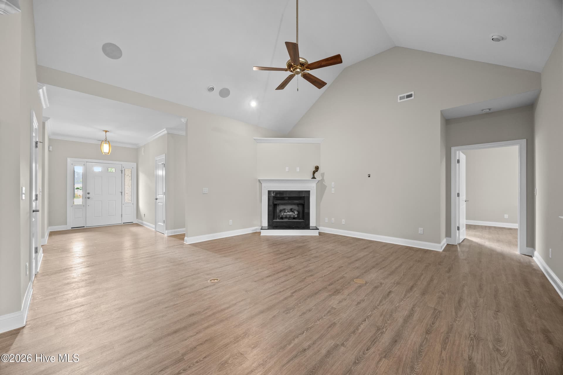 Single Family Residence at 330 Crown Pointe Drive, Hampstead, NC 28443, photo 18 of 51