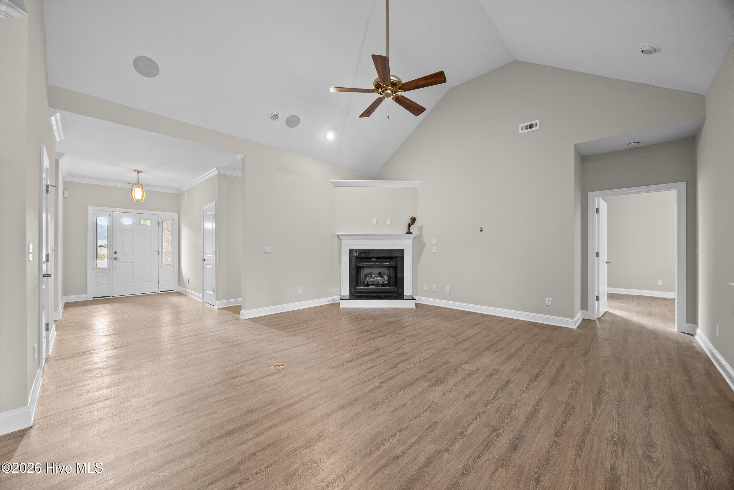 Single Family Residence at 330 Crown Pointe Drive, Hampstead, NC 28443, photo 18 of 51