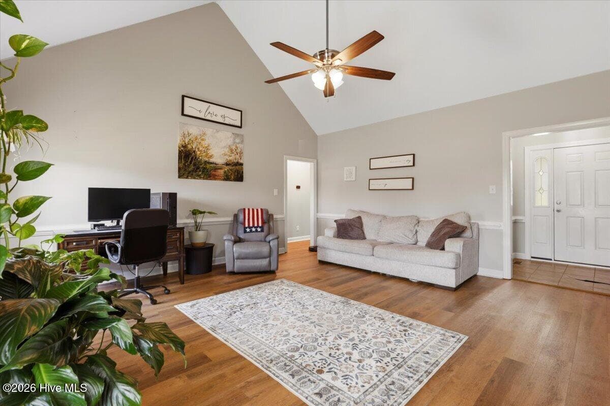 Beautiful Floor - 105 Pointe Drive, La Grange, NC 28551