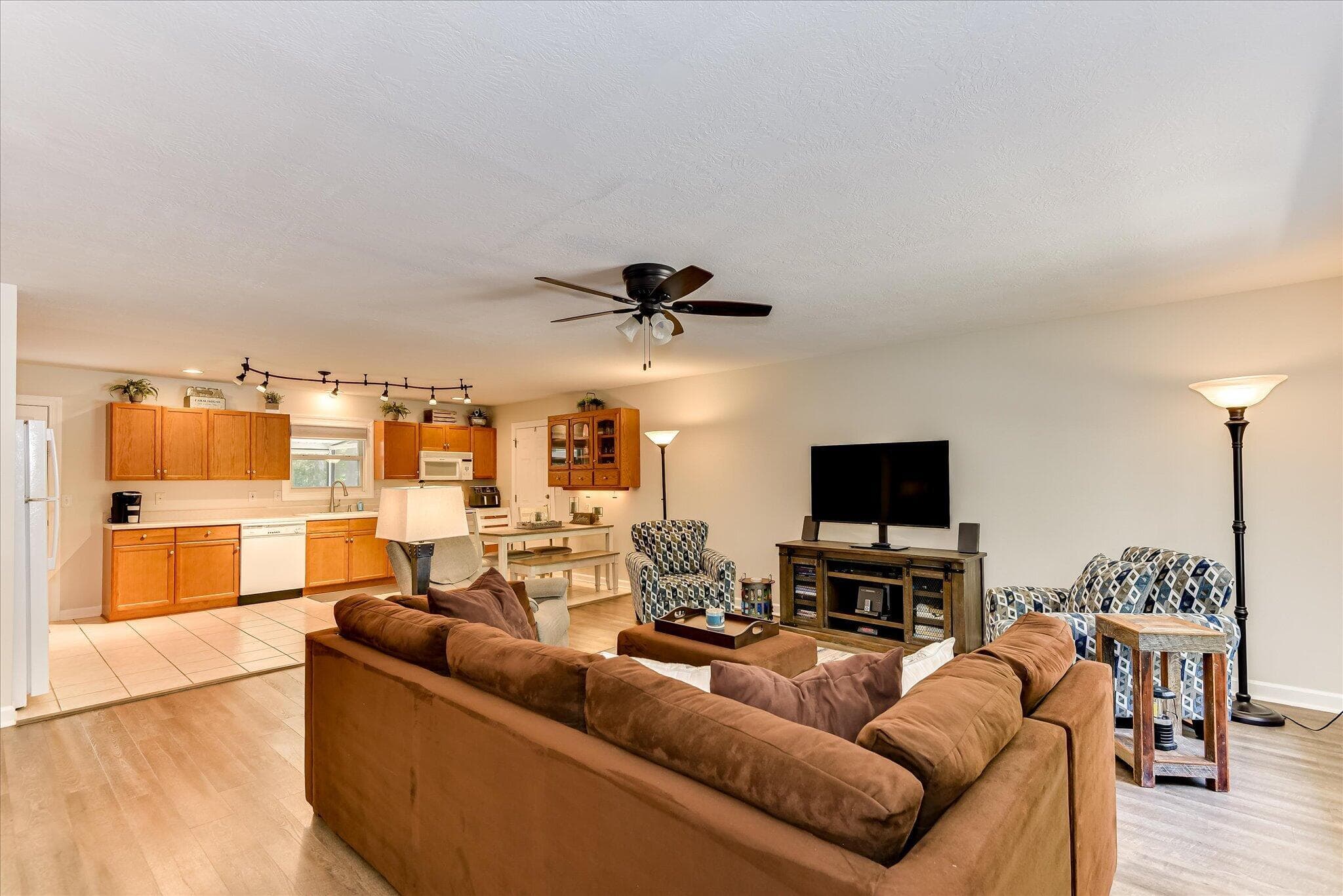 Single Family Residence at 136 / 138 Edmunds Cemetery Road, McCormick, SC 29835, photo 12 of 59