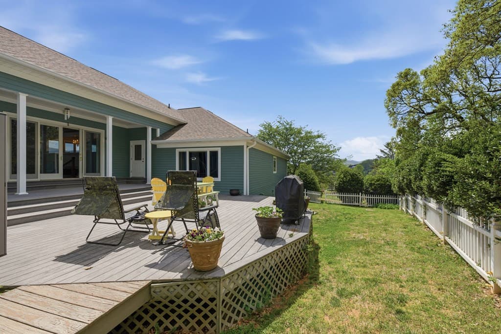 Single Family Residence at 1526 Cedar View Lane, Hiawassee, GA 30546, photo 37 of 75