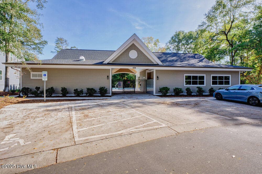 Single Family Residence at 3623 White Cliffs Drive, Castle Hayne, NC 28429, photo 115 of 127
