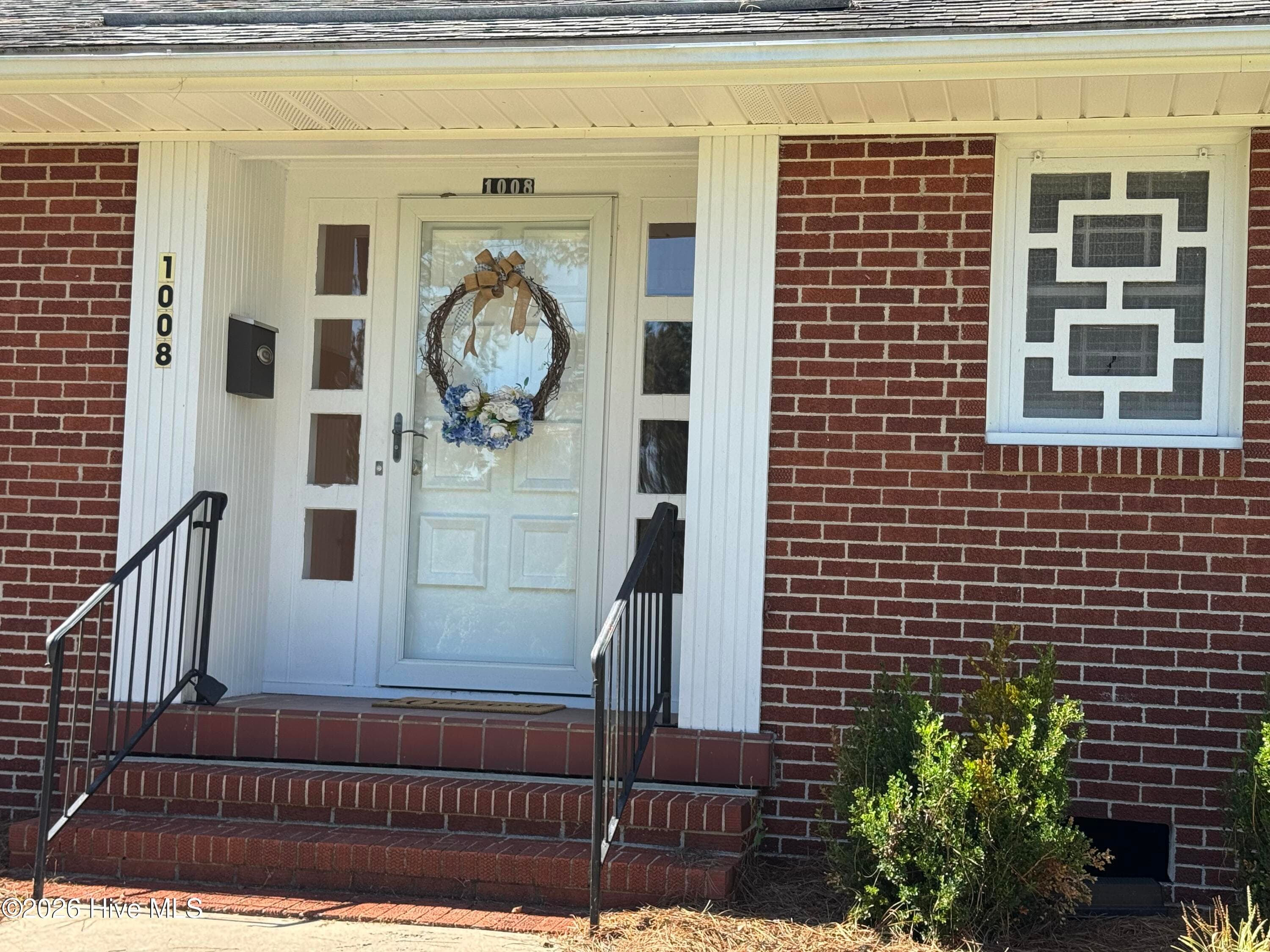 Single Family Residence at 1008 Rhem Street, Kinston, NC 28501, photo 2 of 57
