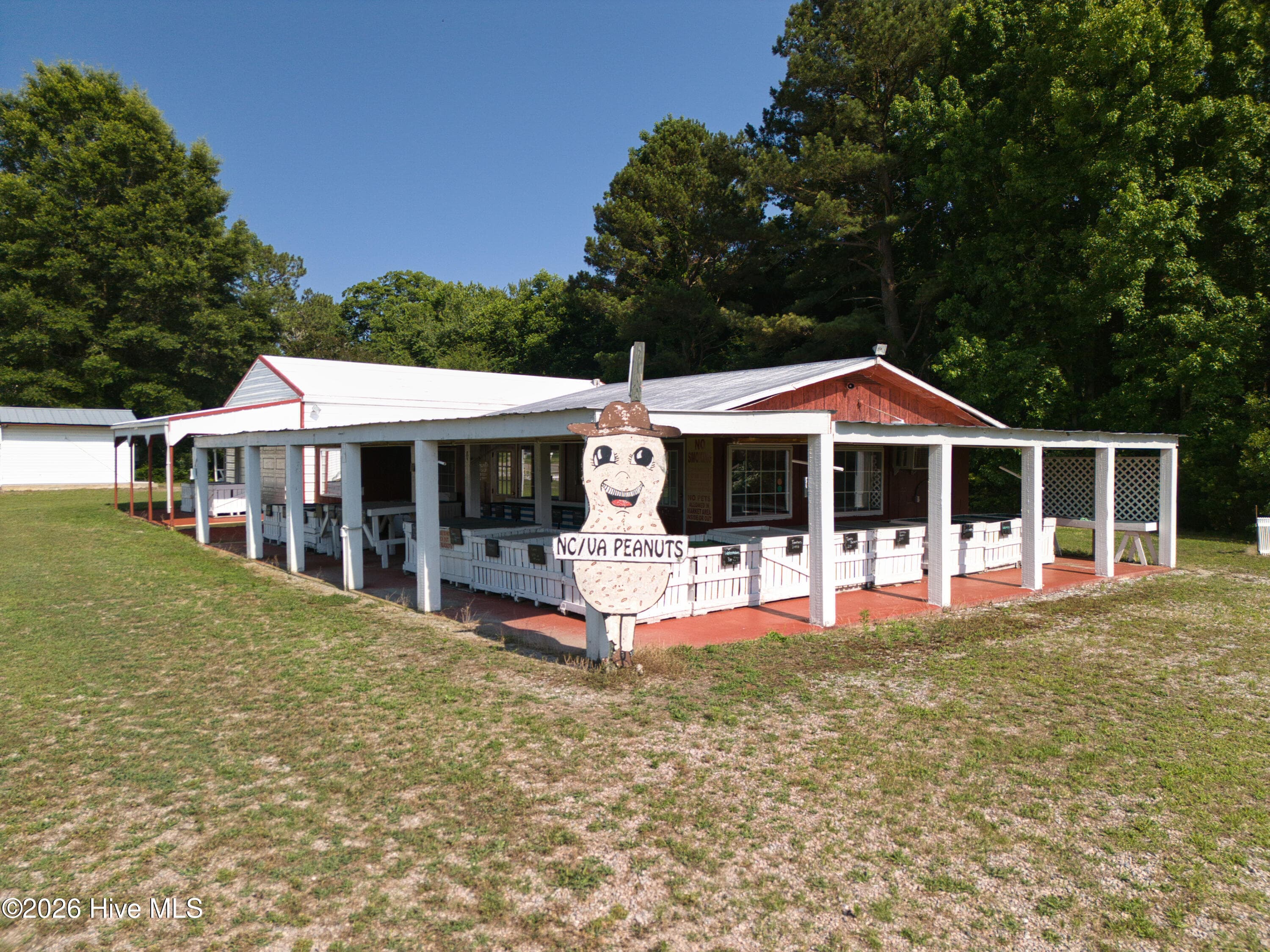 2604 Caratoke Highway, Moyock, NC 27958