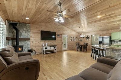 Single Family Residence at 1132 Hells Hollow Road, Blue Ridge, GA 30513, photo 11 of 60