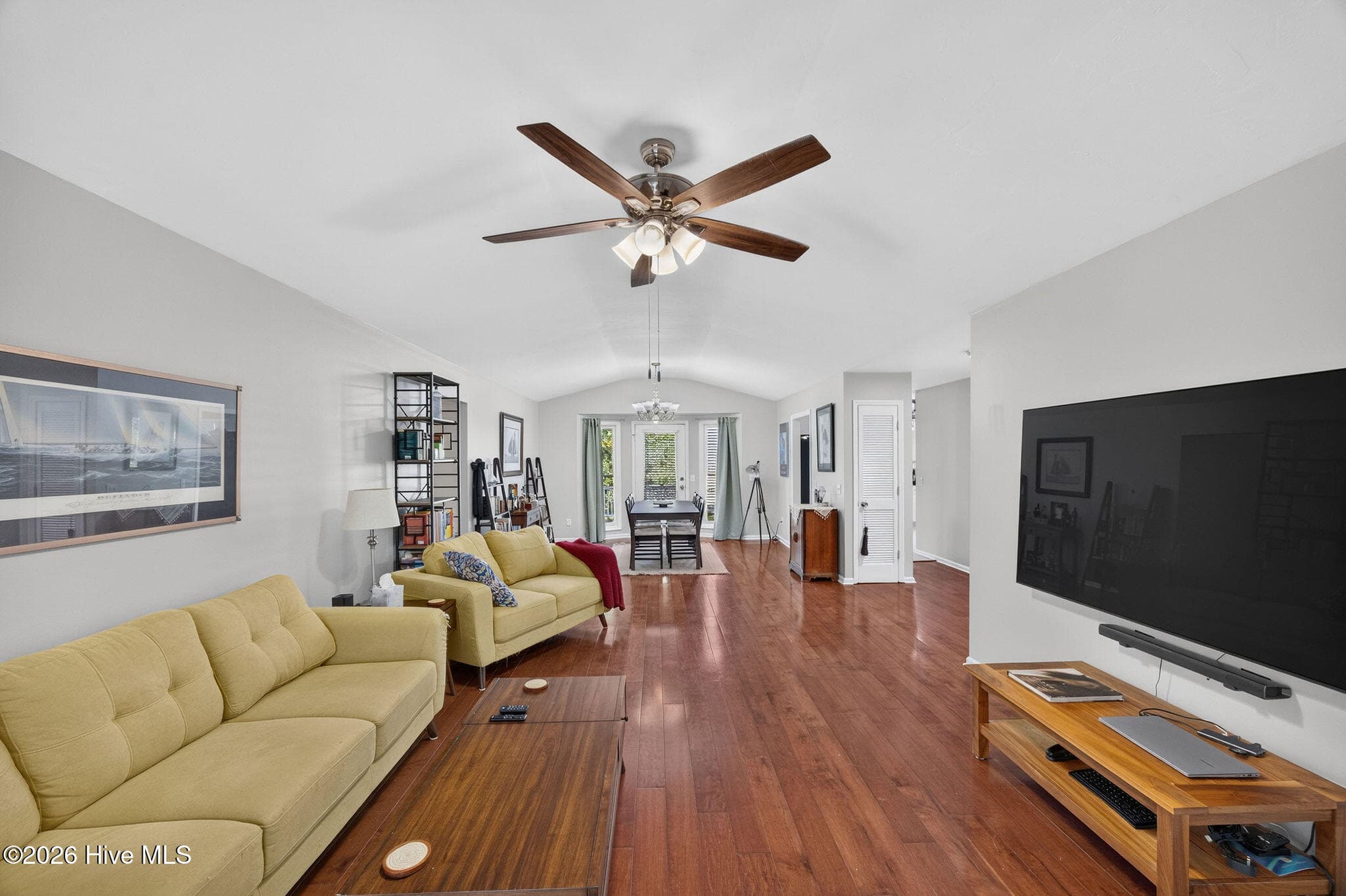 Single Family Residence at 111 Dron Place, Wilmington, NC 28409, photo 5 of 37