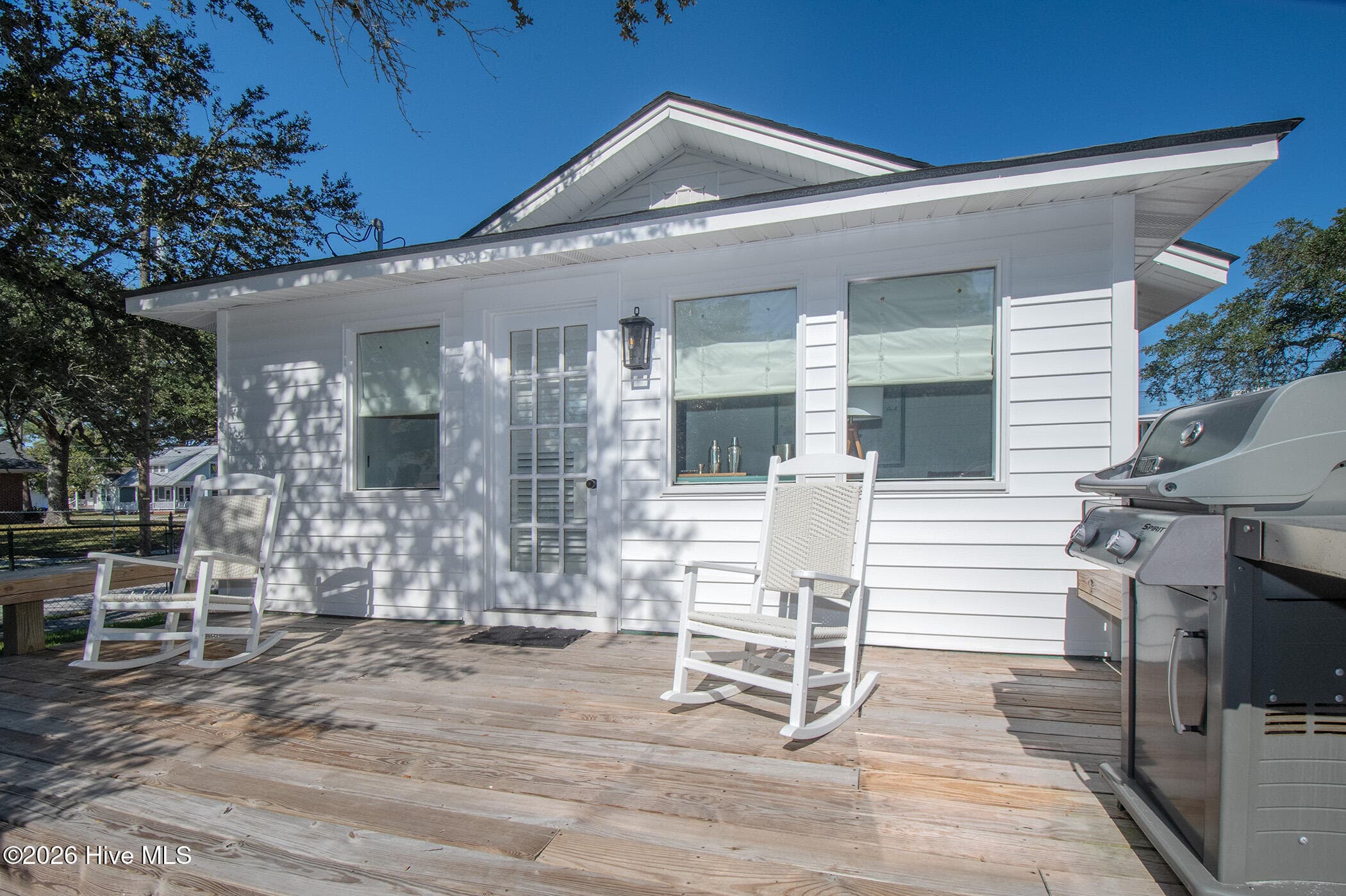 Single Family Residence at 800 Mulberry Street, Beaufort, NC 28516, photo 10 of 48
