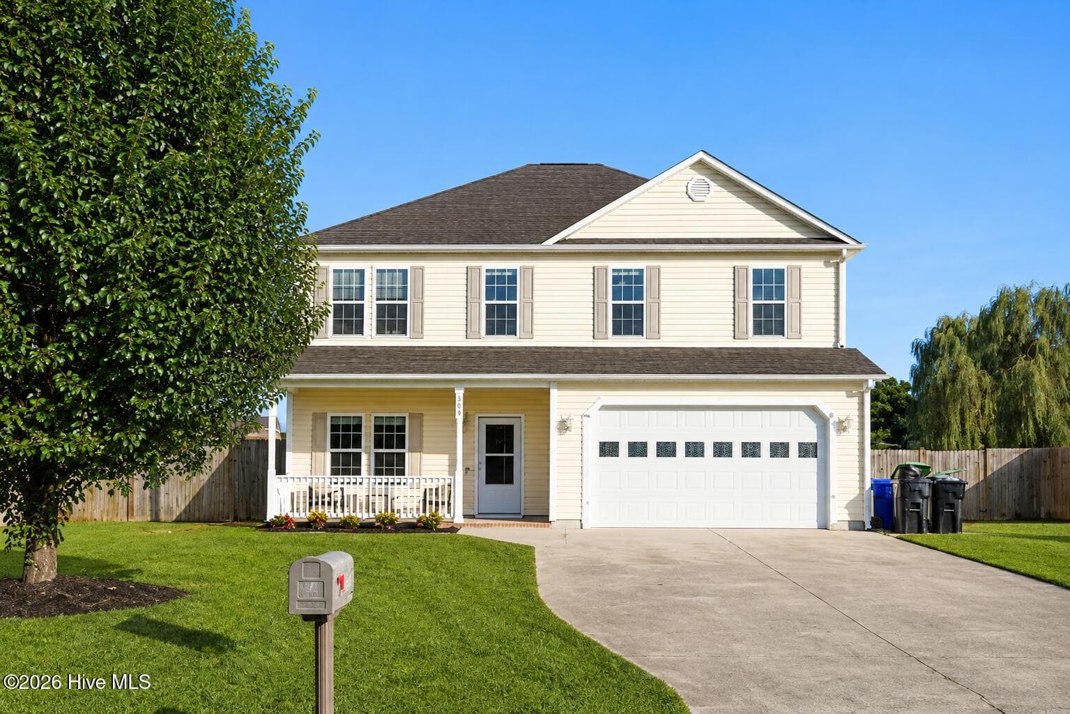 Single Family Residence at 103 Amberwine Circle, Richlands, NC 28574, photo 2 of 34