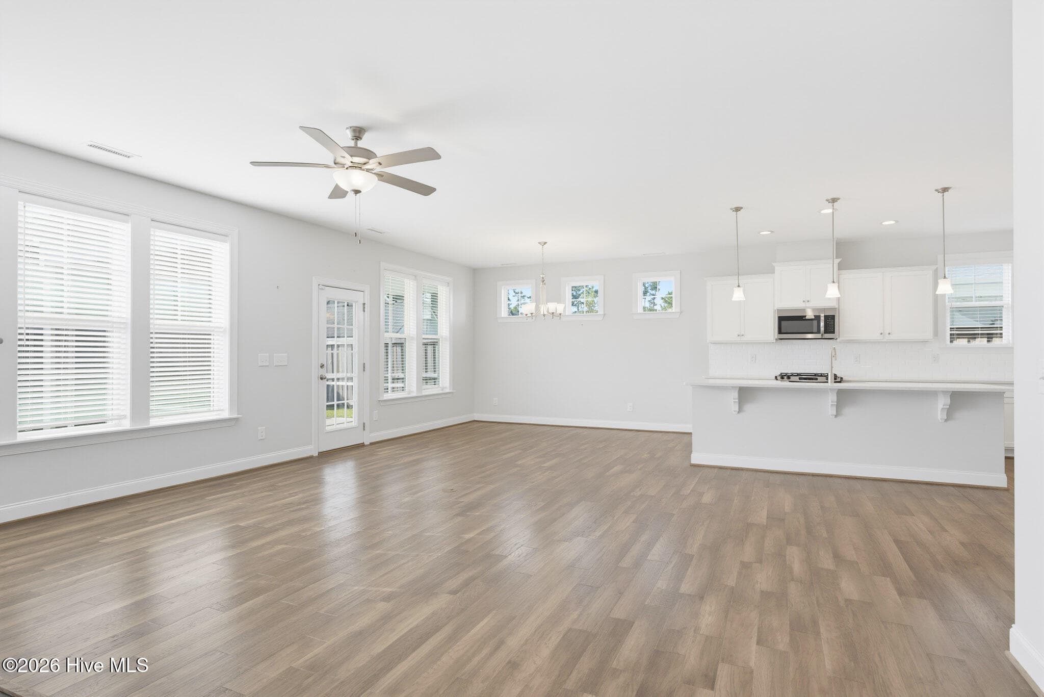 Single Family Residence at 13 Meon Lane, Hampstead, NC 28443, photo 17 of 64