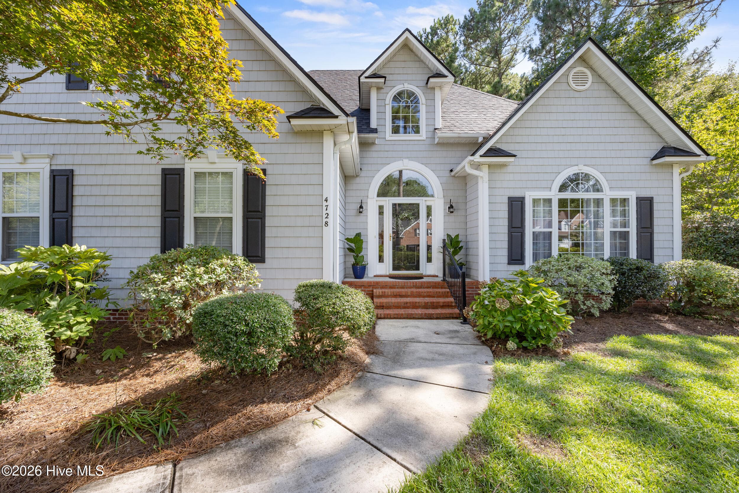 Single Family Residence at 4728 Wedgefield Drive, Wilmington, NC 28409, photo 2 of 50