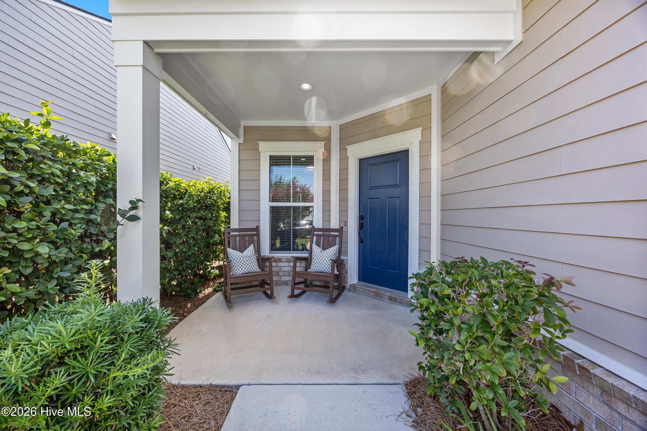 Single Family Residence at 3708 Old Sand Mine Drive, Wilmington, NC 28412, photo 4 of 43