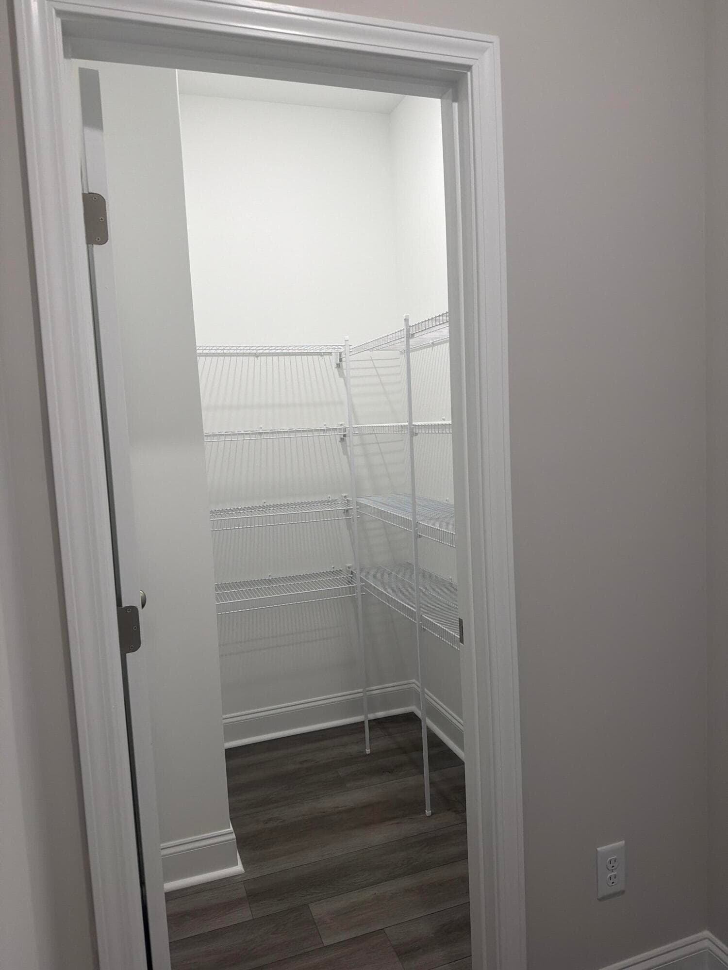 Walk in Pantry - 1411 Elias Station, Thomson, GA 30824