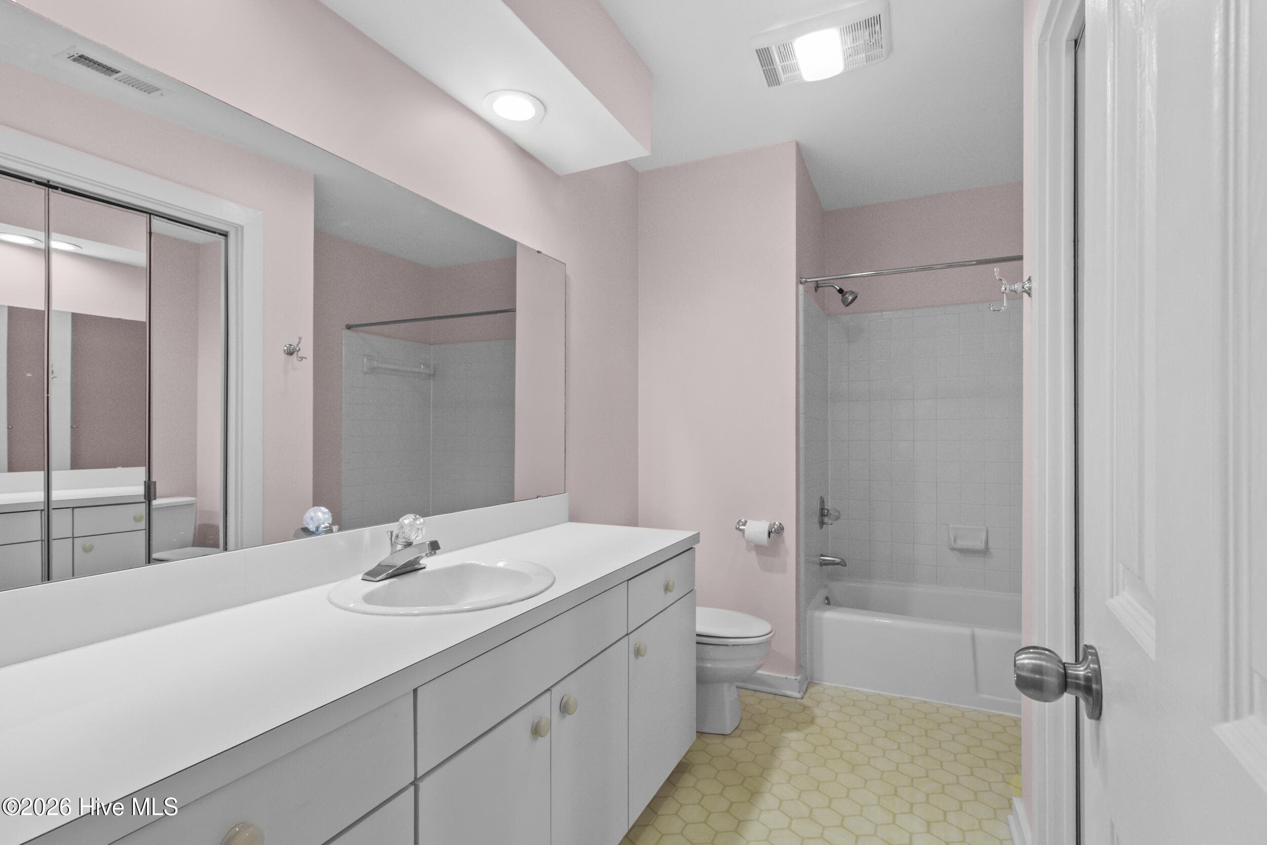 2nd Bathroom - 5 Batts Hill Road, New Bern, NC 28562