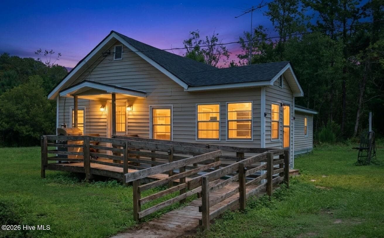 800 Goat Neck Road, Columbia, NC 27925