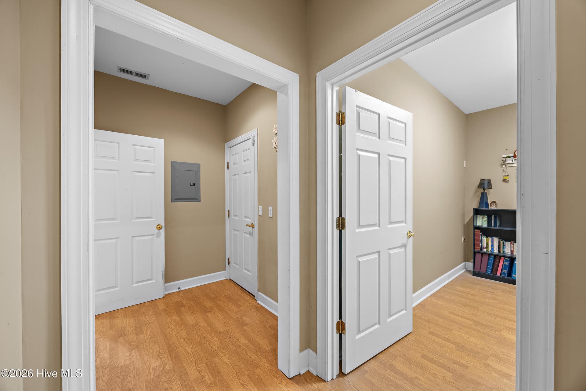 Single Family Residence at 101 Mackenzie Drive, Wilmington, NC 28409, photo 23 of 60