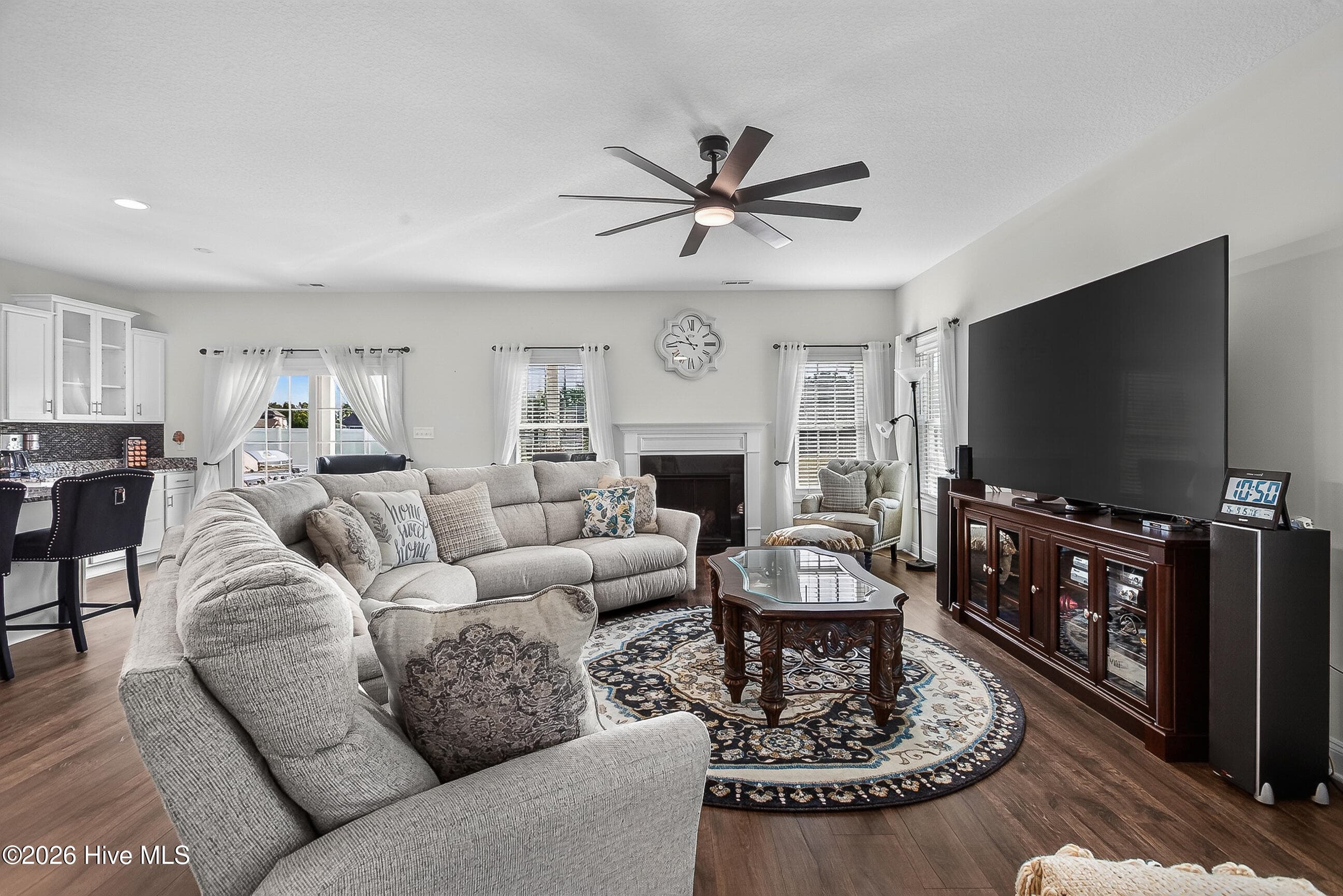 Single Family Residence at 318 Naval Store Drive, Jacksonville, NC 28546, photo 13 of 47