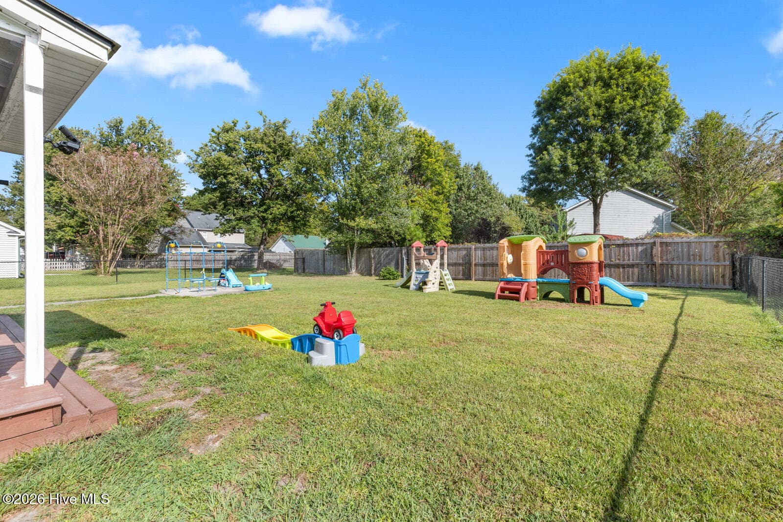 Single Family Residence at 405 Wolf Run Drive, Jacksonville, NC 28546, photo 29 of 31