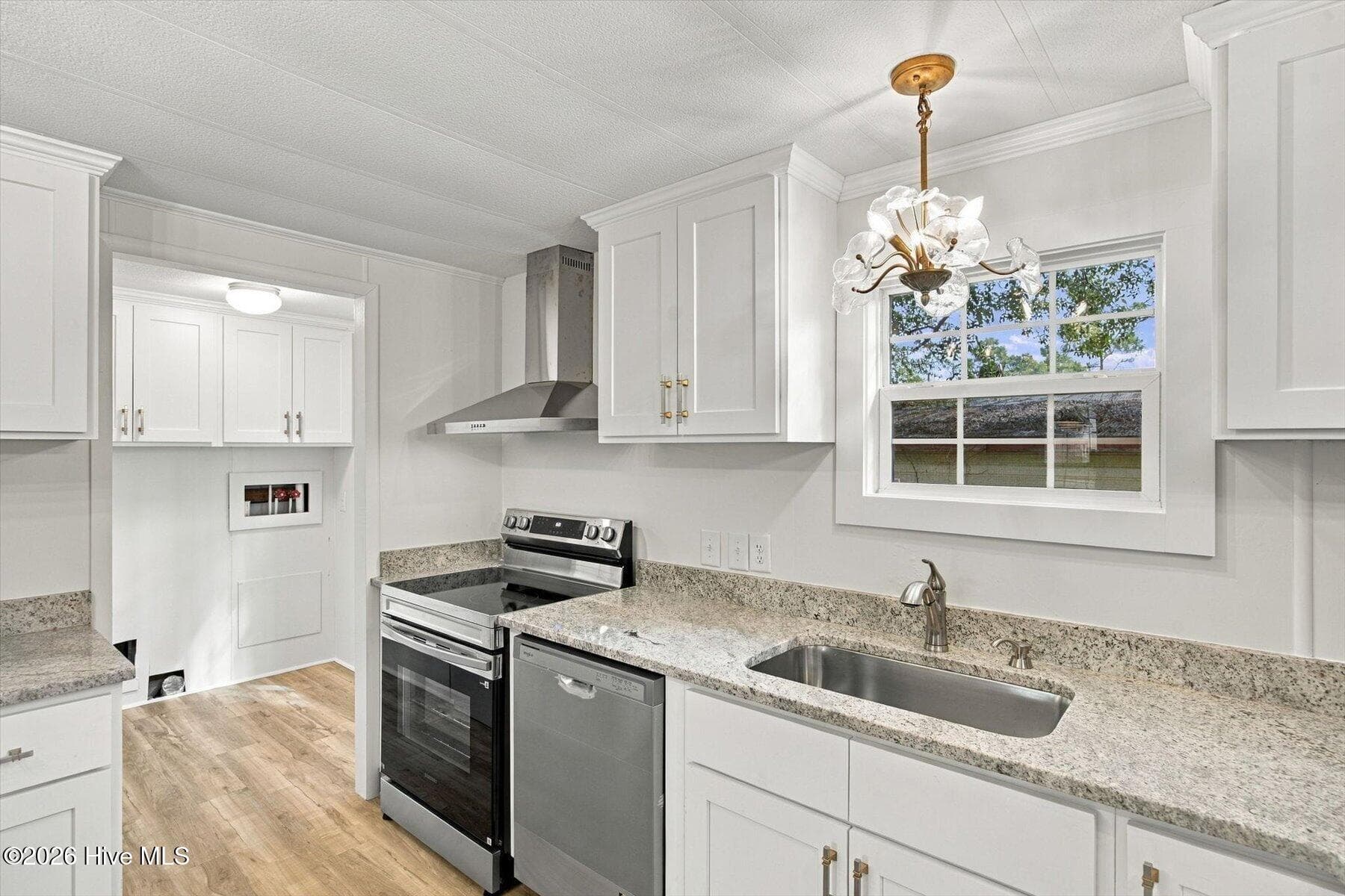 Manufactured Home at 621 Harbor Drive SE, Bolivia, NC 28422, photo 4 of 46