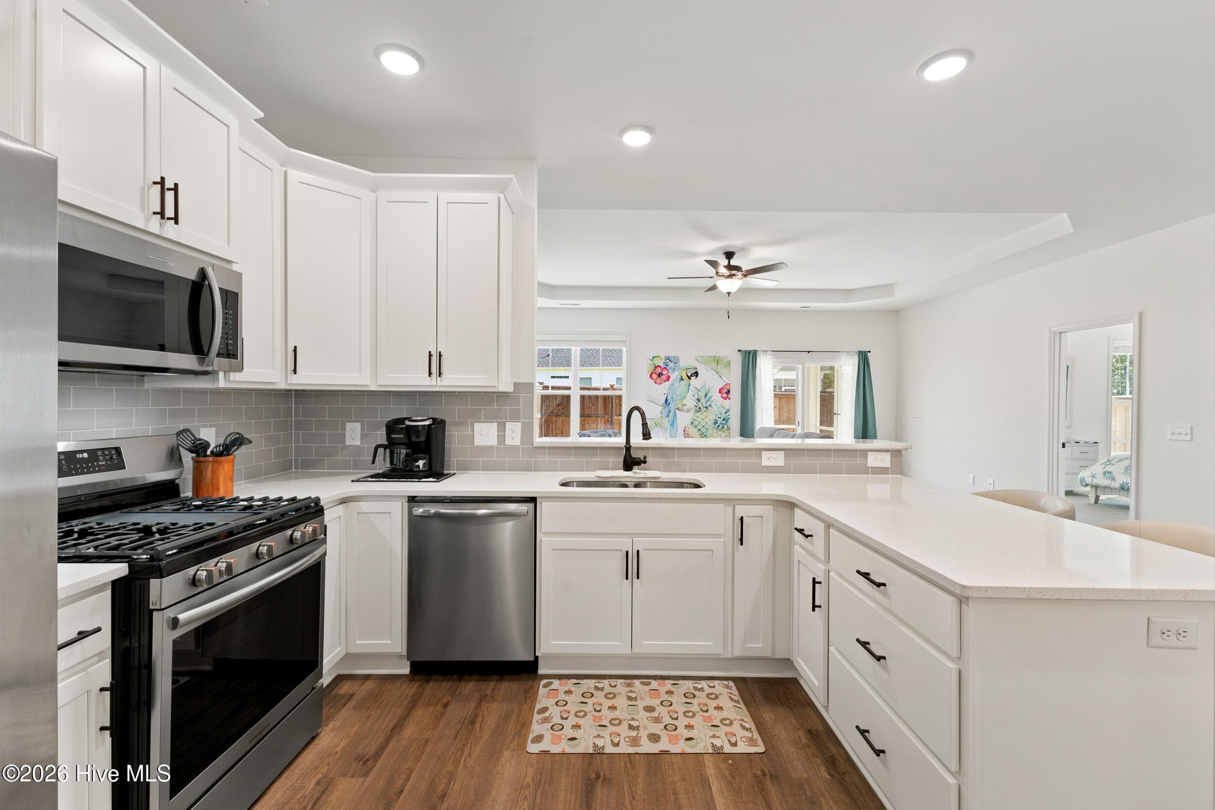 Townhouse at 6553 Pinnacle Point, Winnabow, NC 28479, photo 12 of 45