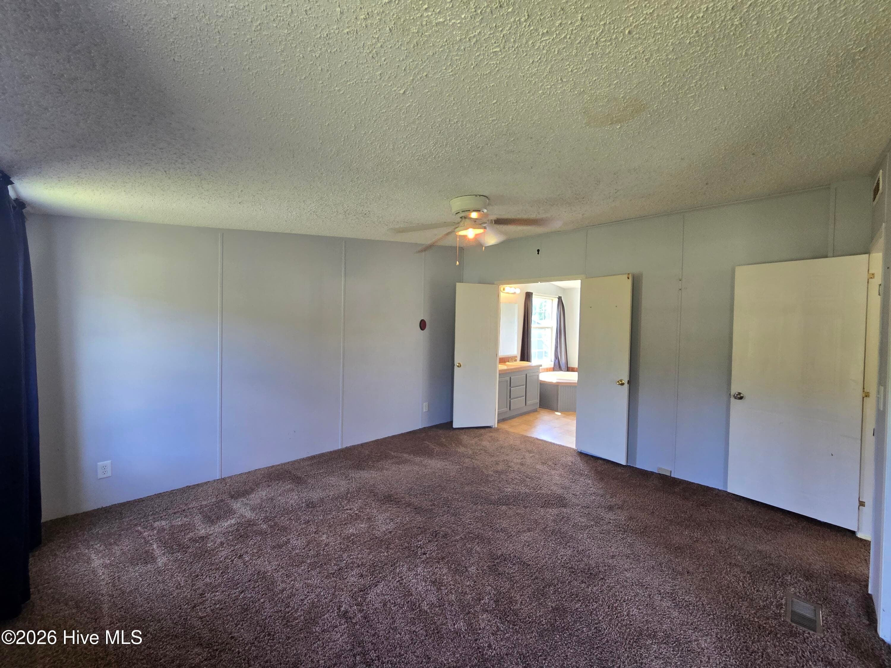 Manufactured Home at 307 Kimberly Court, Elizabeth City, NC 27909, photo 11 of 20
