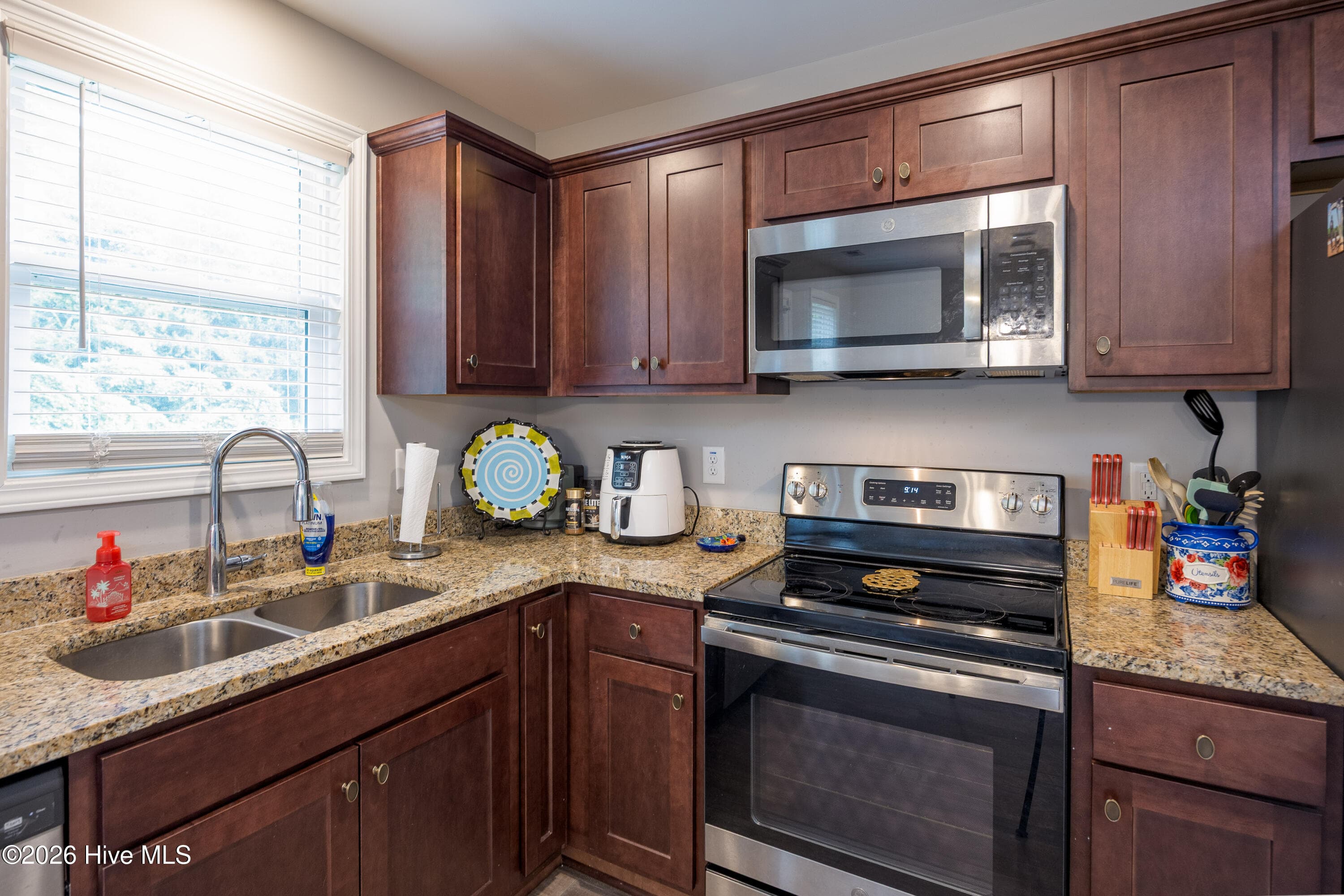 Single Family Residence at 207 Dixie Circle, Clinton, NC 28328, photo 21 of 31