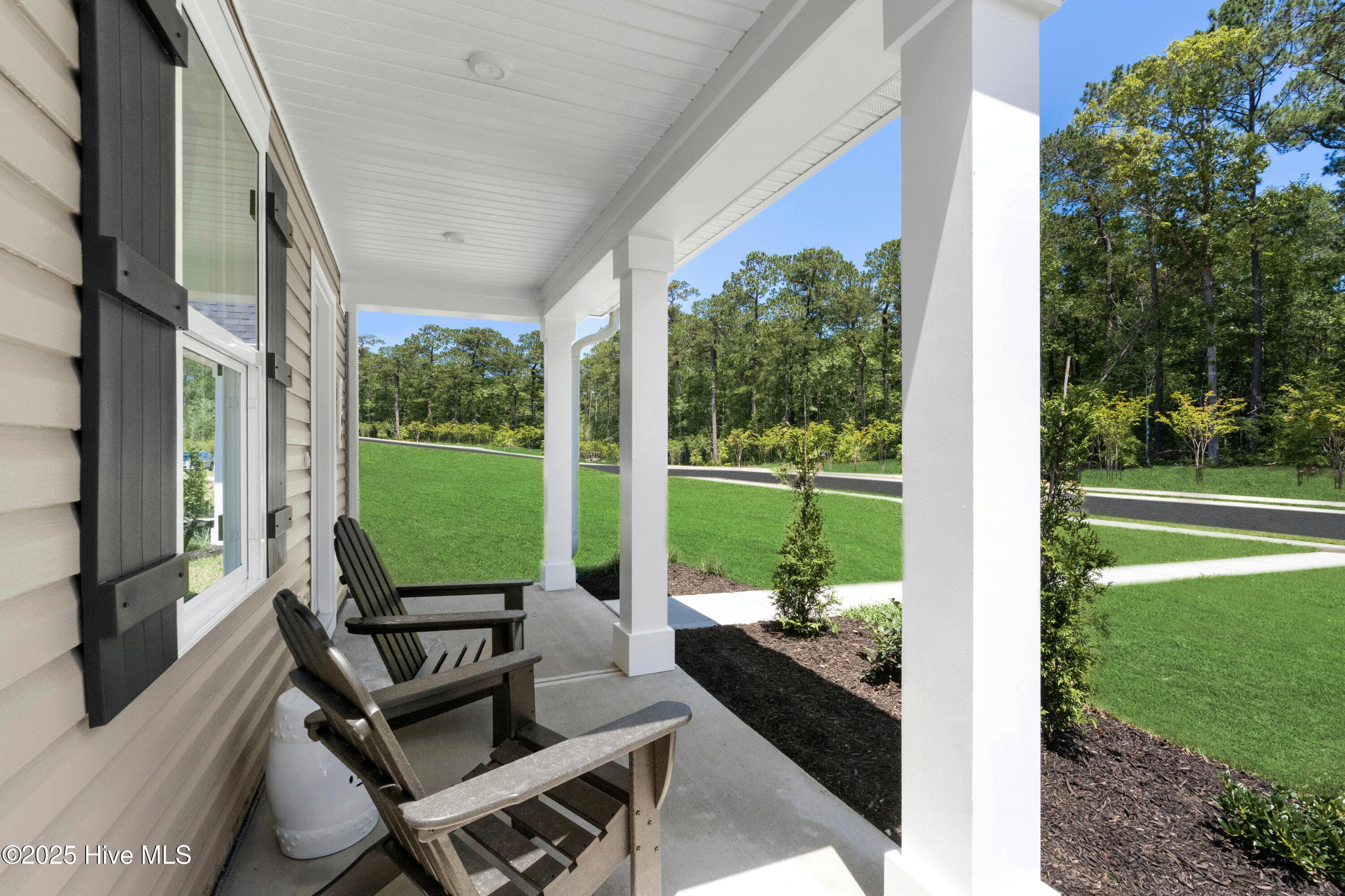 Single Family Residence at 692 Savinwood Trail, Bolivia, NC 28422, photo 2 of 25