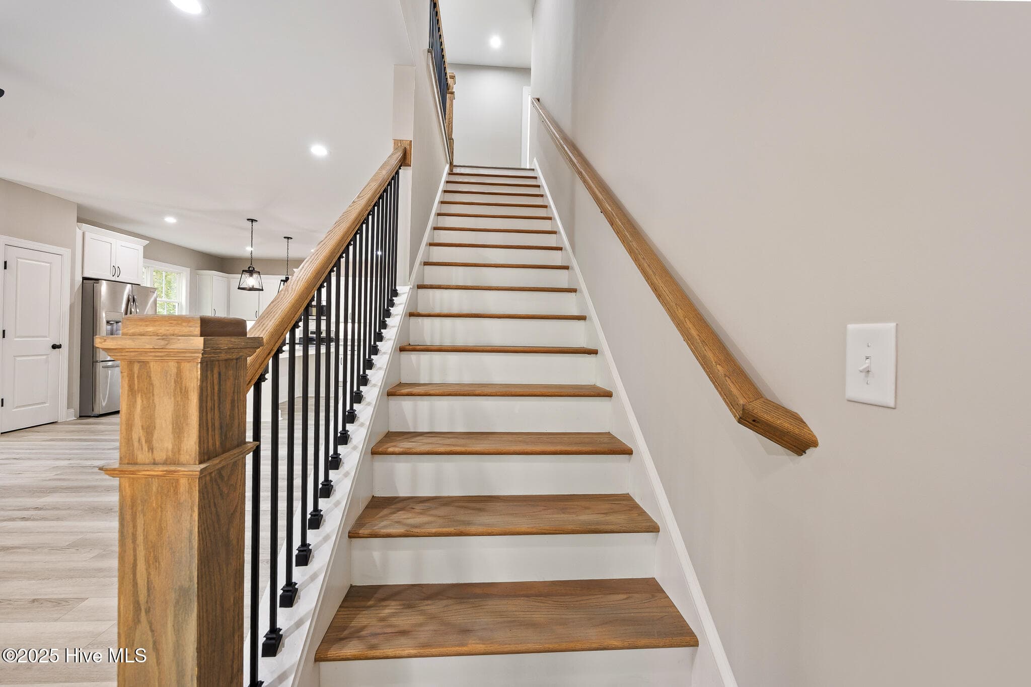 Single Family Residence at 284 Longleaf Drive, West End, NC 27376, photo 5 of 39