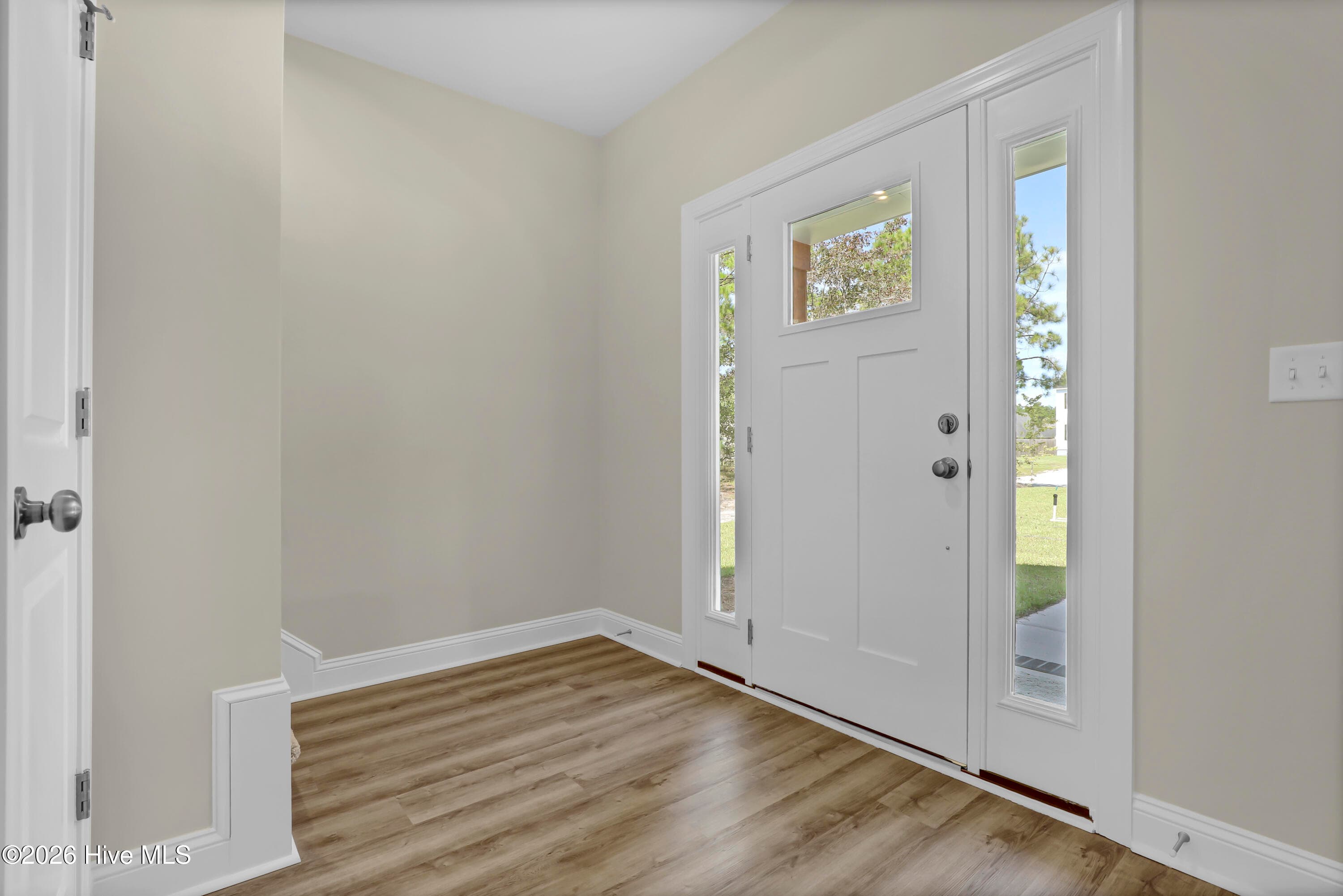 Single Family Residence at 126 Penquin Place, Hampstead, NC 28443, photo 2 of 21