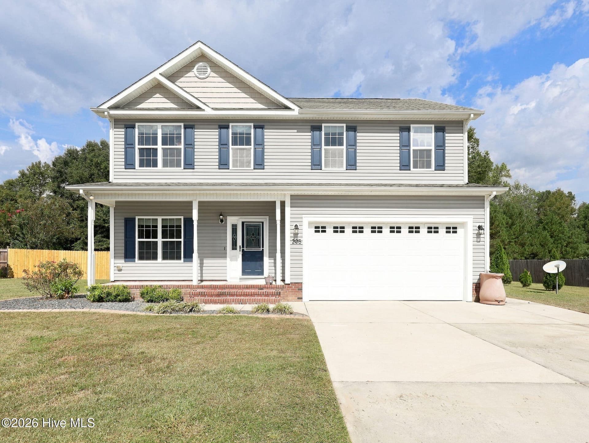 Single Family Residence at 205 Bell Ridge Lane, Hubert, NC 28539, photo 2 of 49