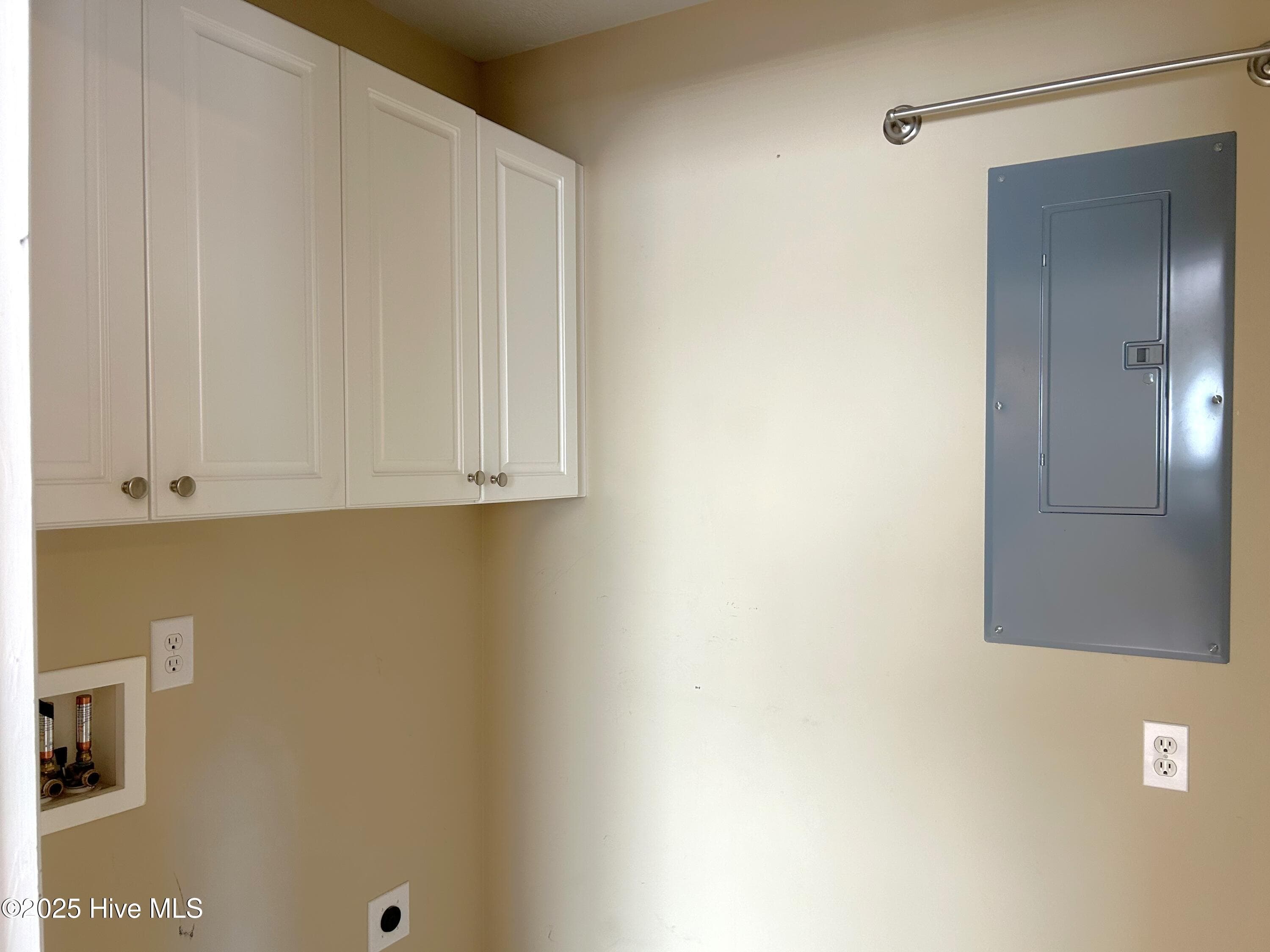 Single Family Residence at 115 NW 20th Street, Oak Island, NC 28465, photo 13 of 29