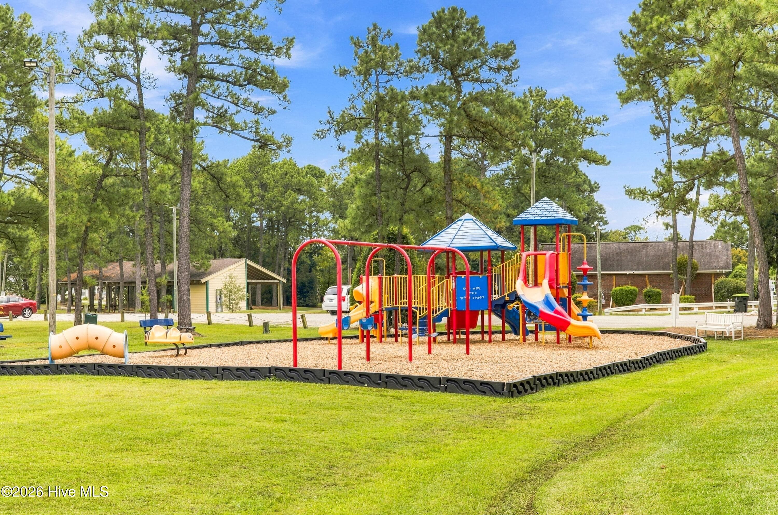Single Family Residence at 2704 Manor Court, Wilmington, NC 28405, photo 41 of 51